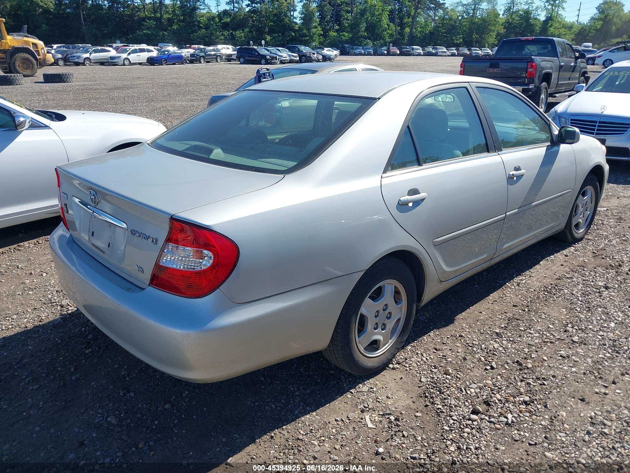 2002 Toyota Camry Le V6 Silver vin: 4T1BF32K92U032718