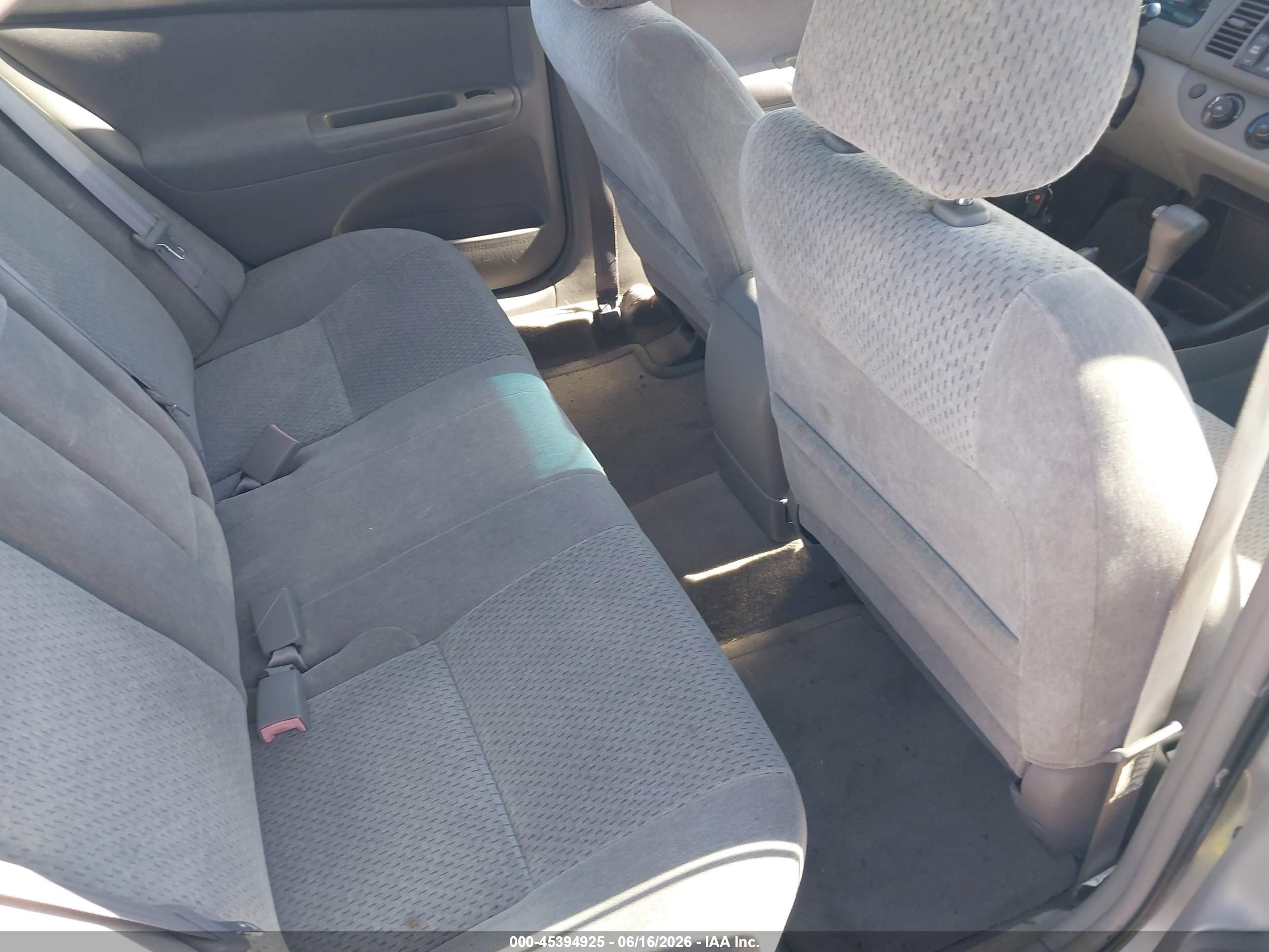 2002 Toyota Camry Le V6 Silver vin: 4T1BF32K92U032718