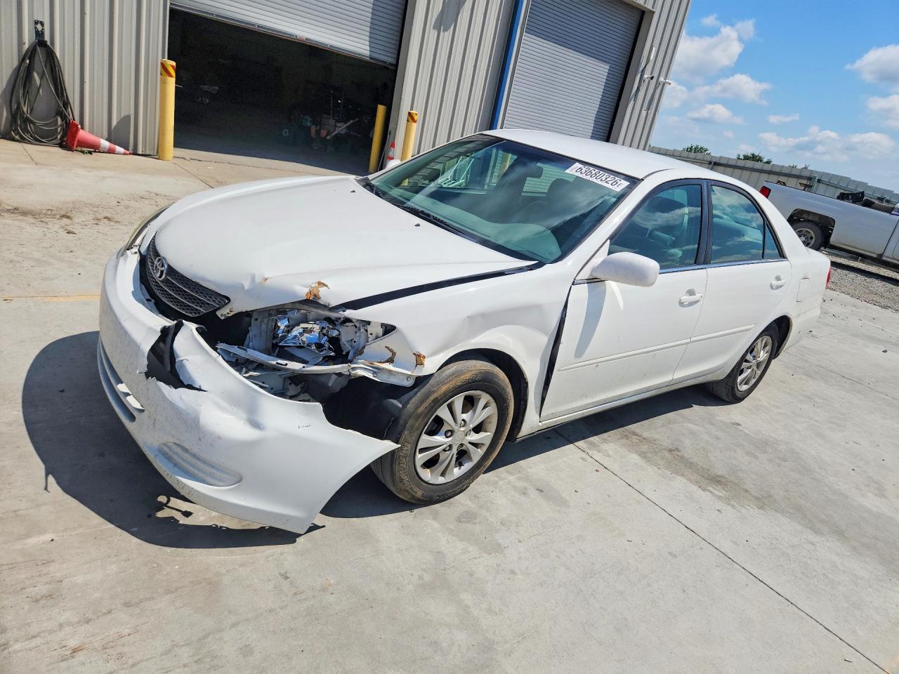 2004 Toyota Camry Le V6 Белый vin: 4T1BF32K94U075698