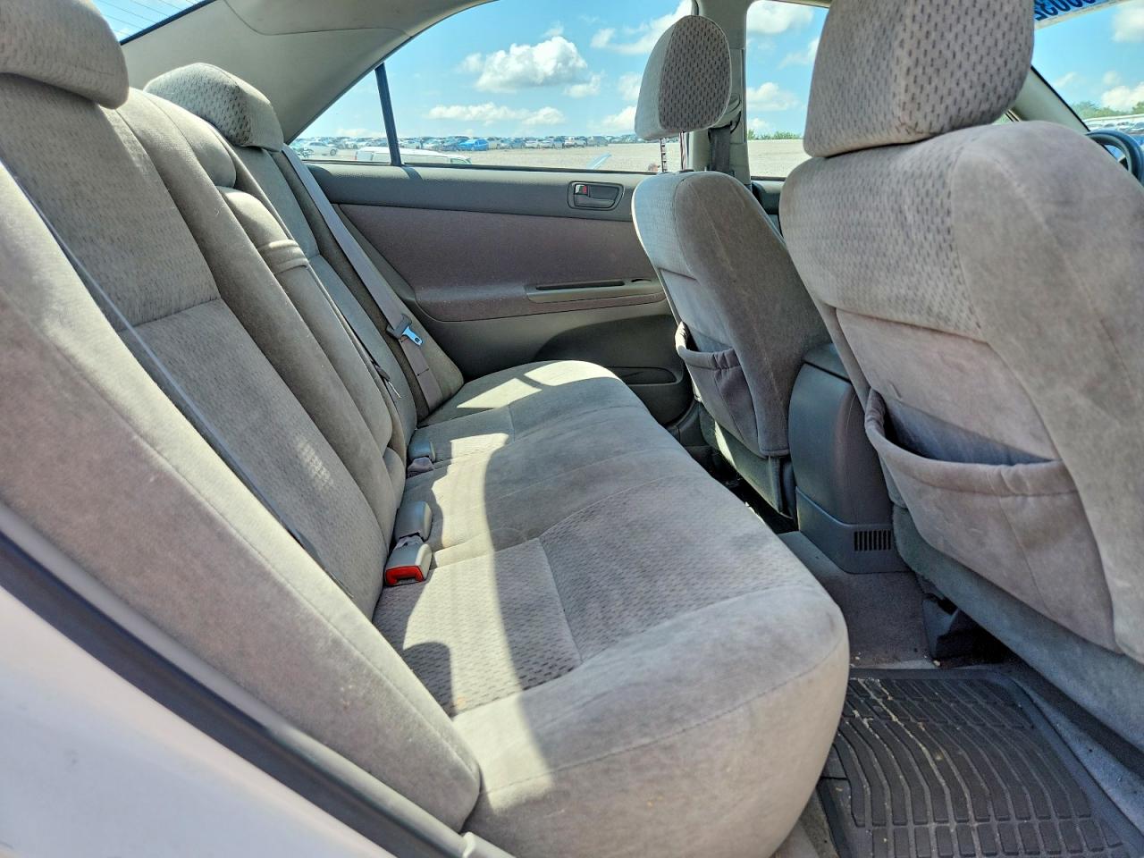 2004 Toyota Camry Le V6 Белый vin: 4T1BF32K94U075698
