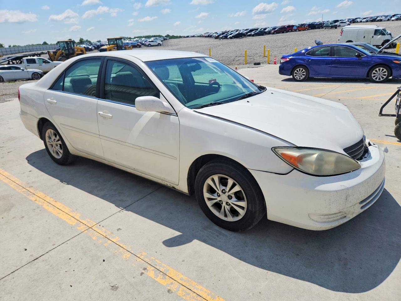 2004 Toyota Camry Le V6 Белый vin: 4T1BF32K94U075698