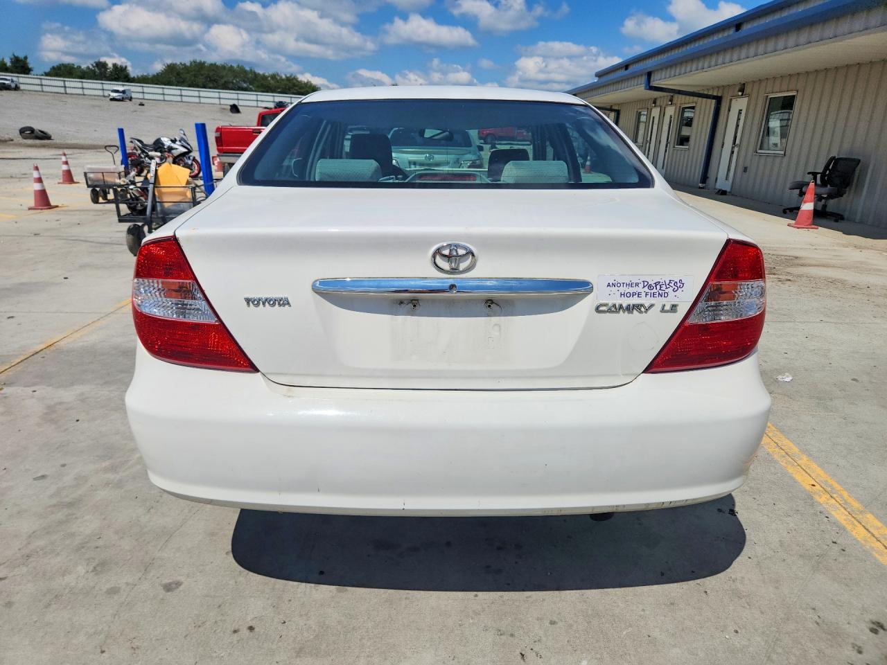 2004 Toyota Camry Le V6 Белый vin: 4T1BF32K94U075698