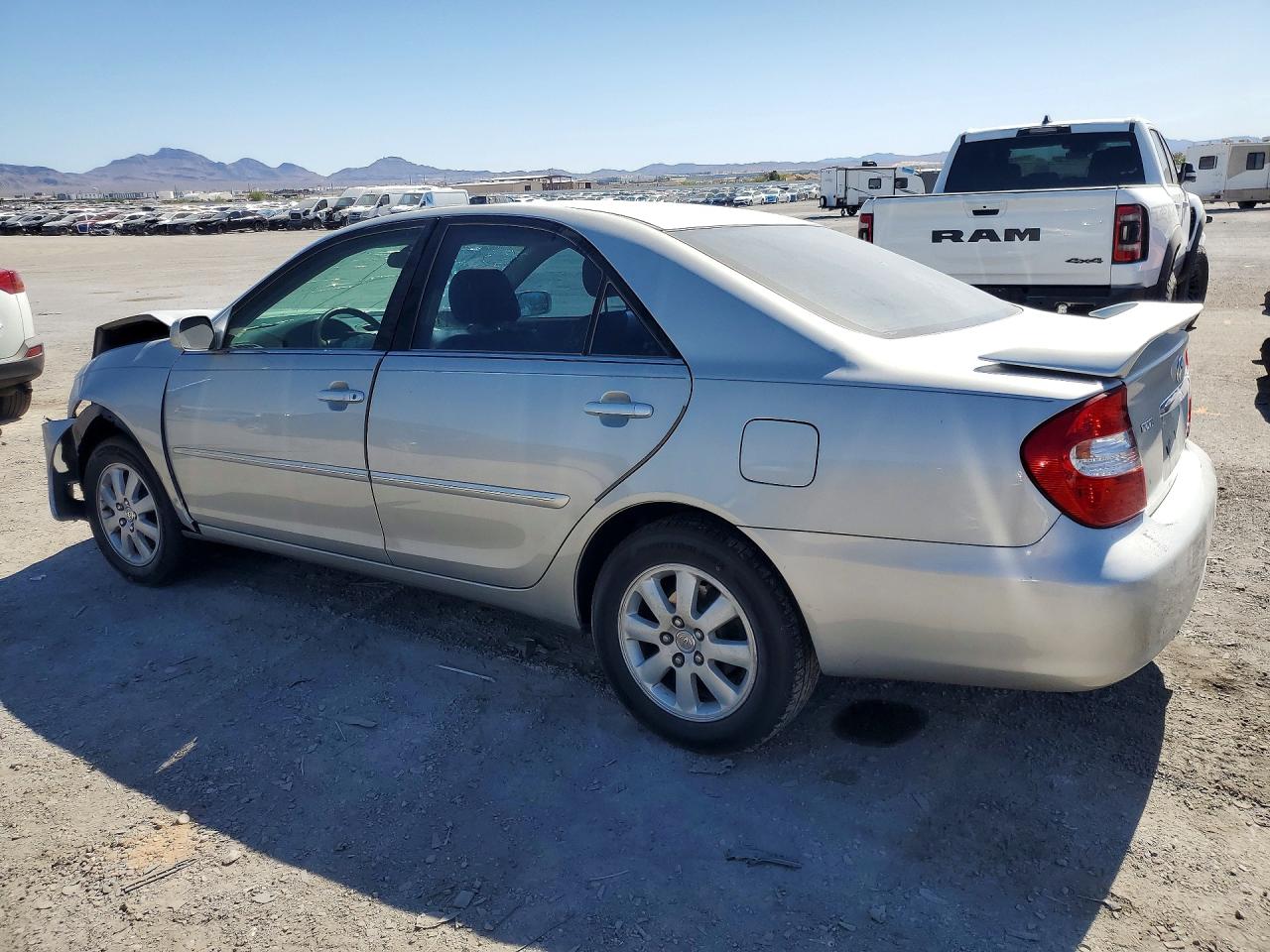 2004 Toyota Camry Xle V6 Silver vin: 4T1BF32K94U575666