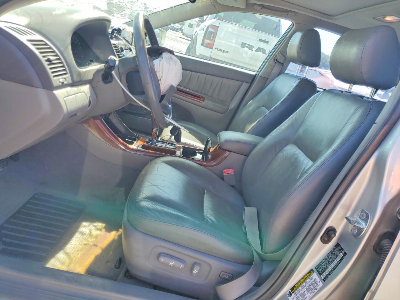2004 Toyota Camry Xle V6 Silver vin: 4T1BF32K94U575666