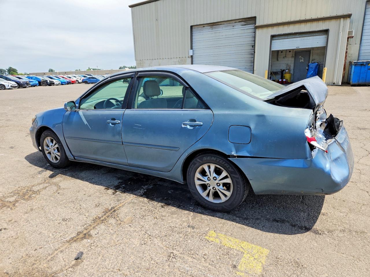 2004 Toyota Camry Le V6 Blue vin: 4T1BF32K94U576526