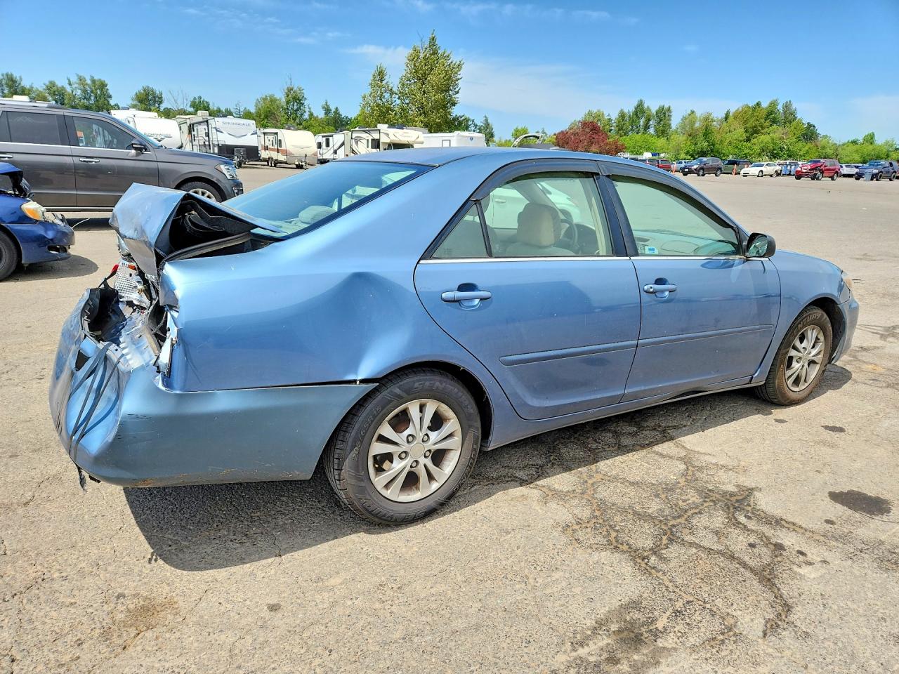2004 Toyota Camry Le V6 Blue vin: 4T1BF32K94U576526