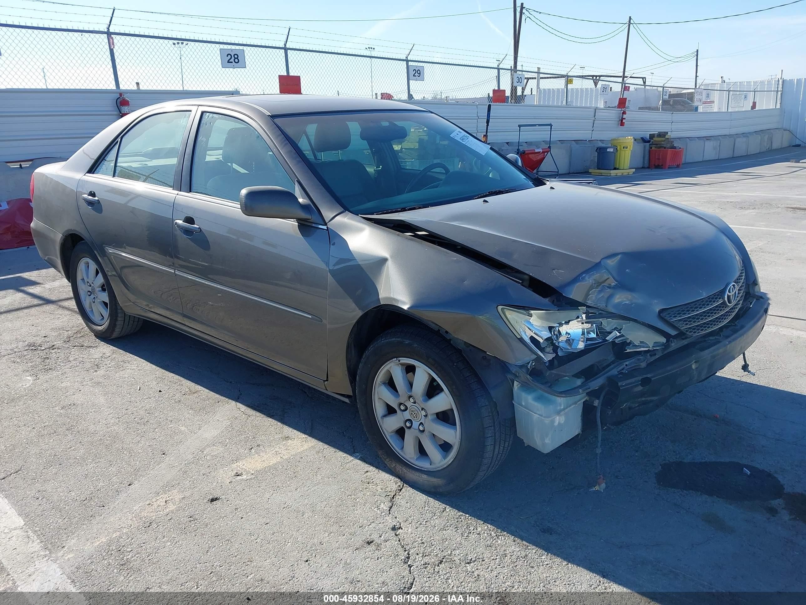 2004 Toyota Camry Xle V6 Gray vin: 4T1BF32K94U588773