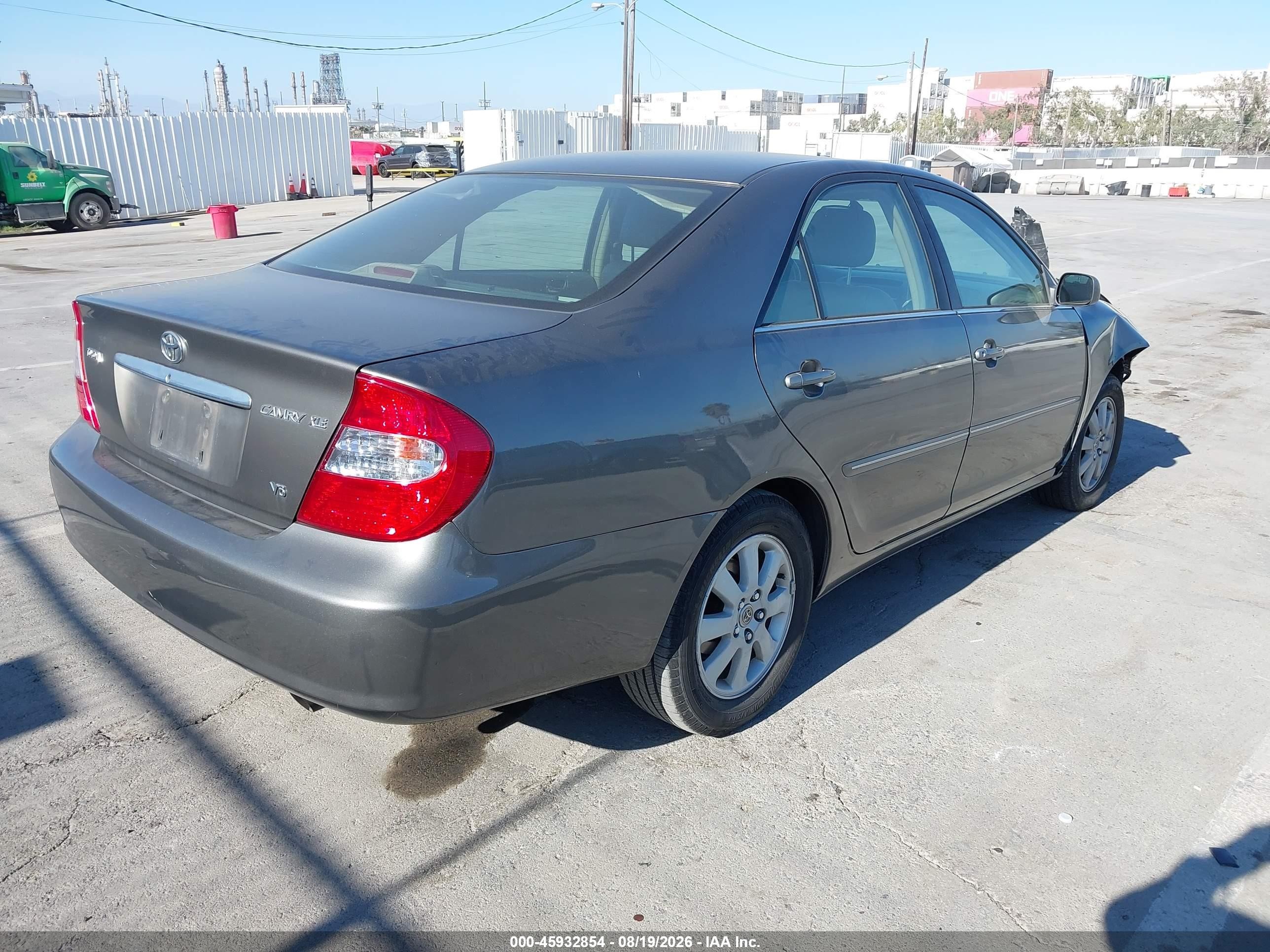 2004 Toyota Camry Xle V6 Серый vin: 4T1BF32K94U588773