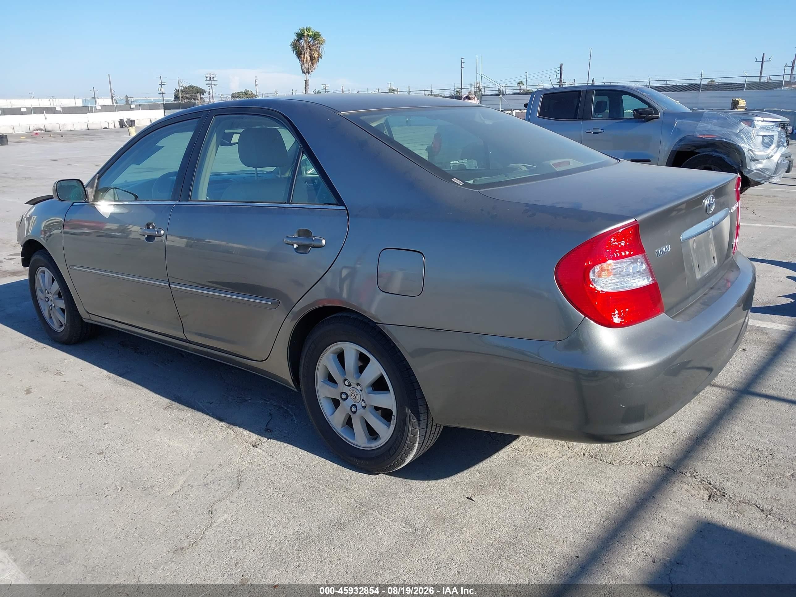 2004 Toyota Camry Xle V6 Серый vin: 4T1BF32K94U588773