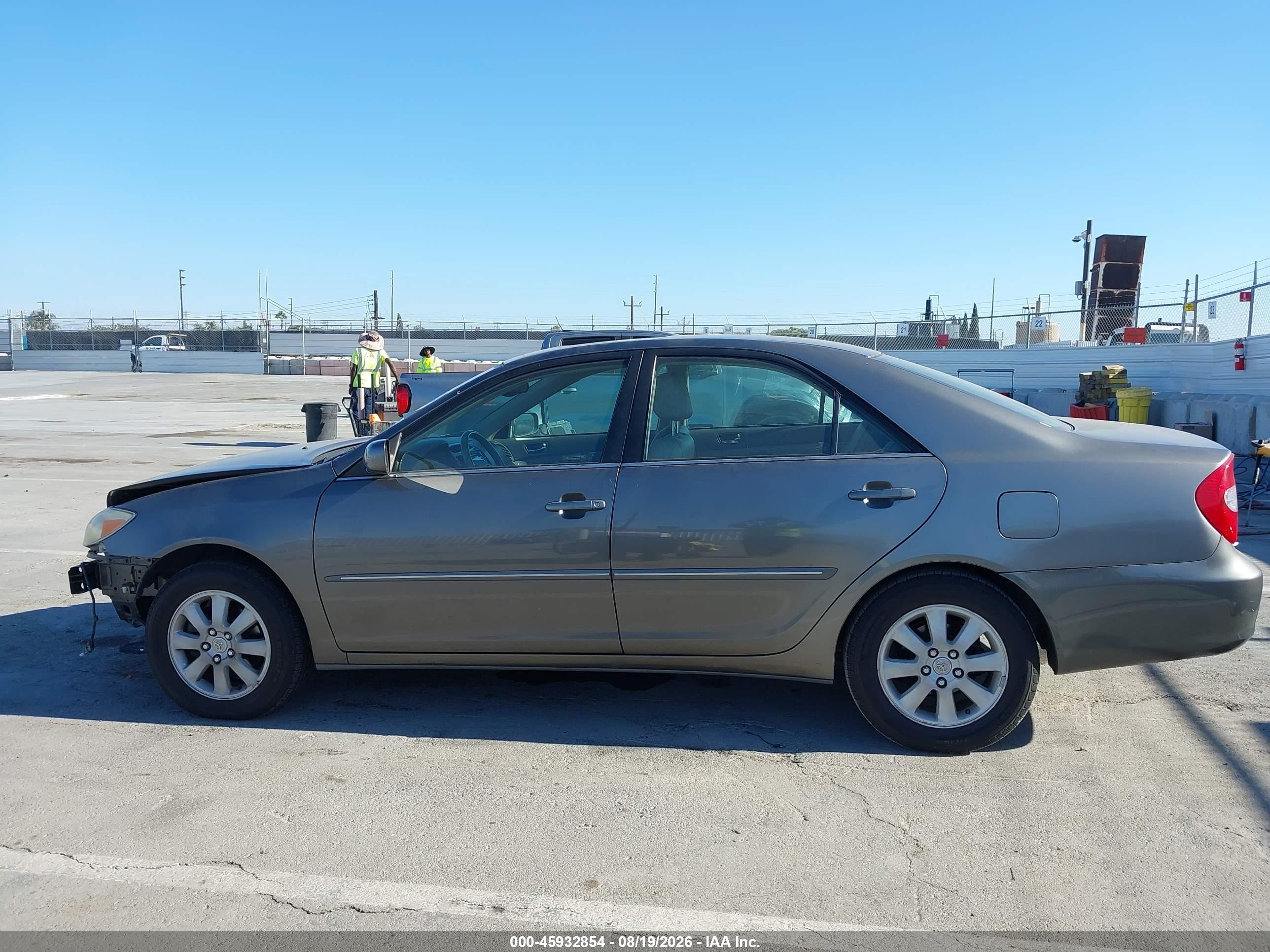 2004 Toyota Camry Xle V6 Серый vin: 4T1BF32K94U588773
