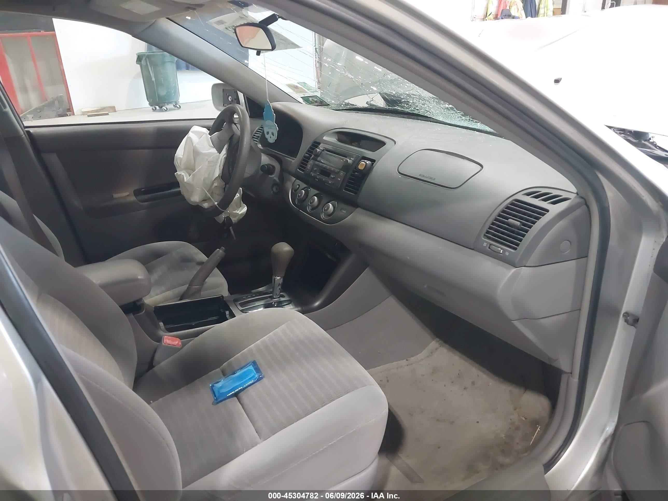 2005 Toyota Camry Le V6 Silver vin: 4T1BF32K95U591142