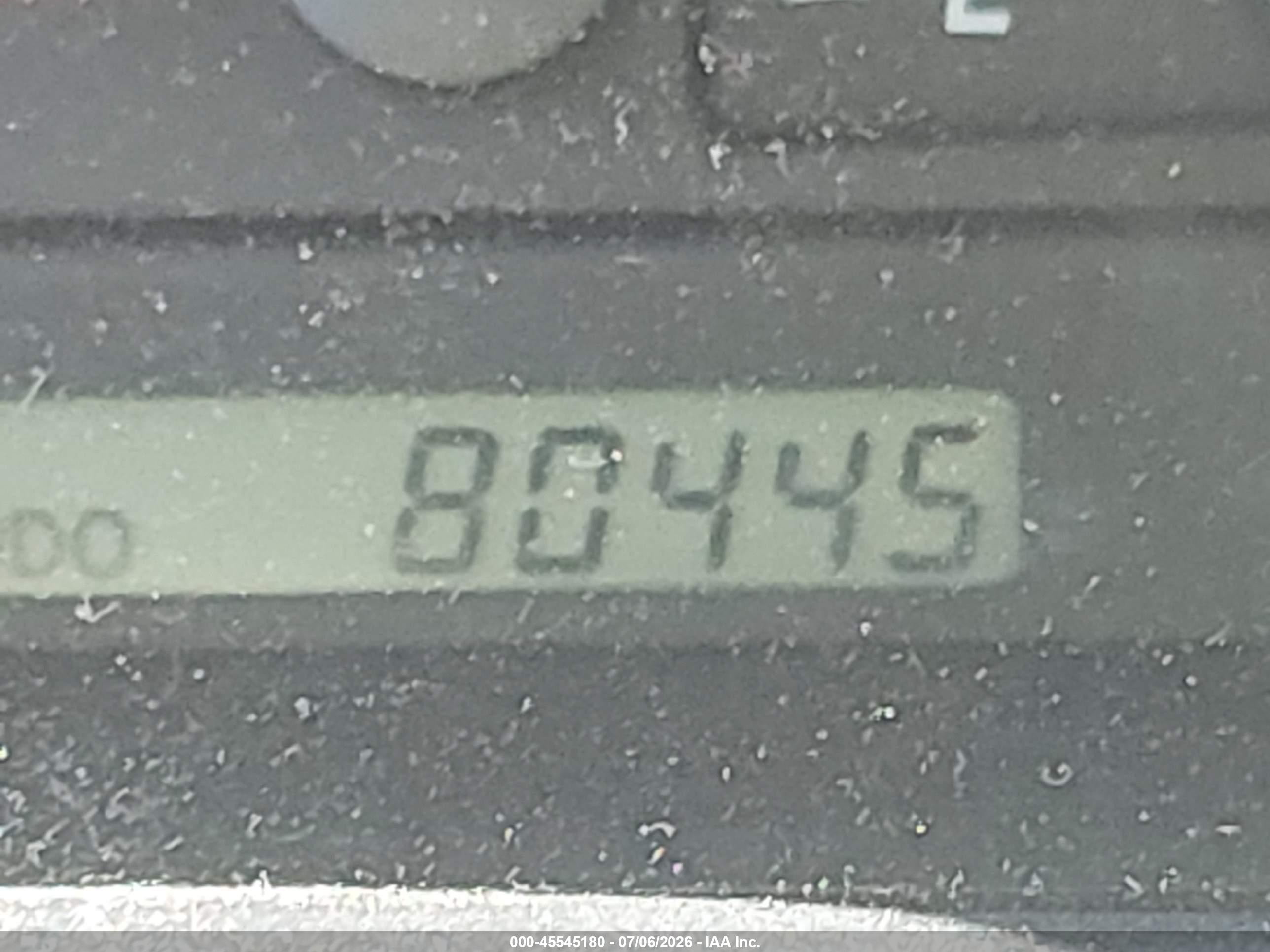 2002 Toyota Camry Le White vin: 4T1BF32KX2U008752