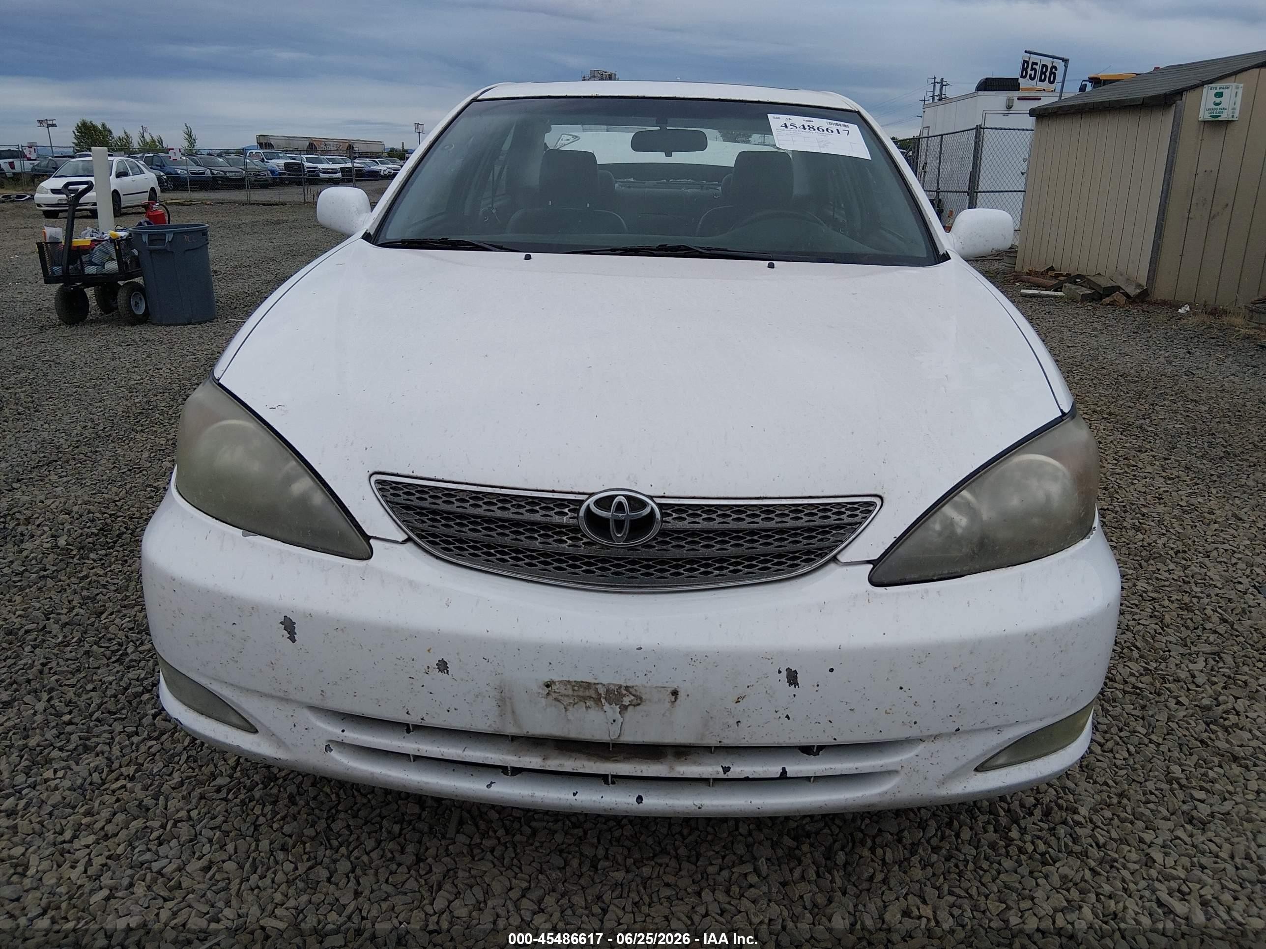 2002 Toyota Camry Se White vin: 4T1BF32KX2U010372
