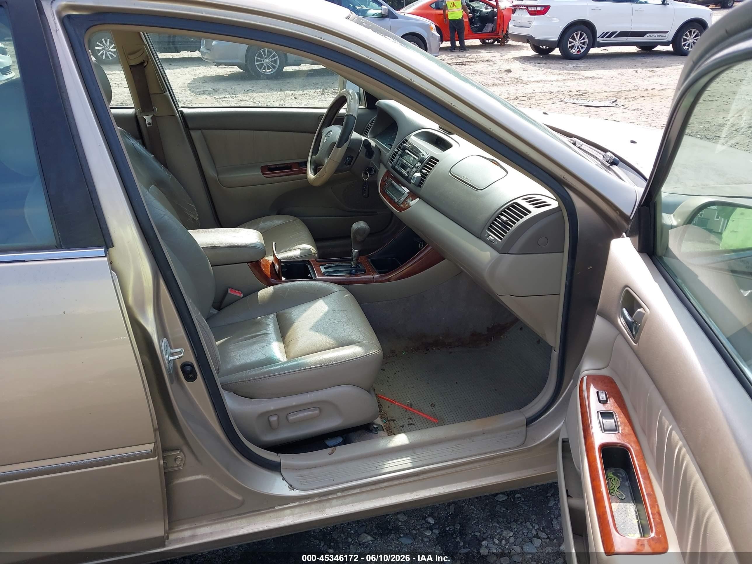 2002 Toyota Camry Xle Champagne vin: 4T1BF32KX2U034302