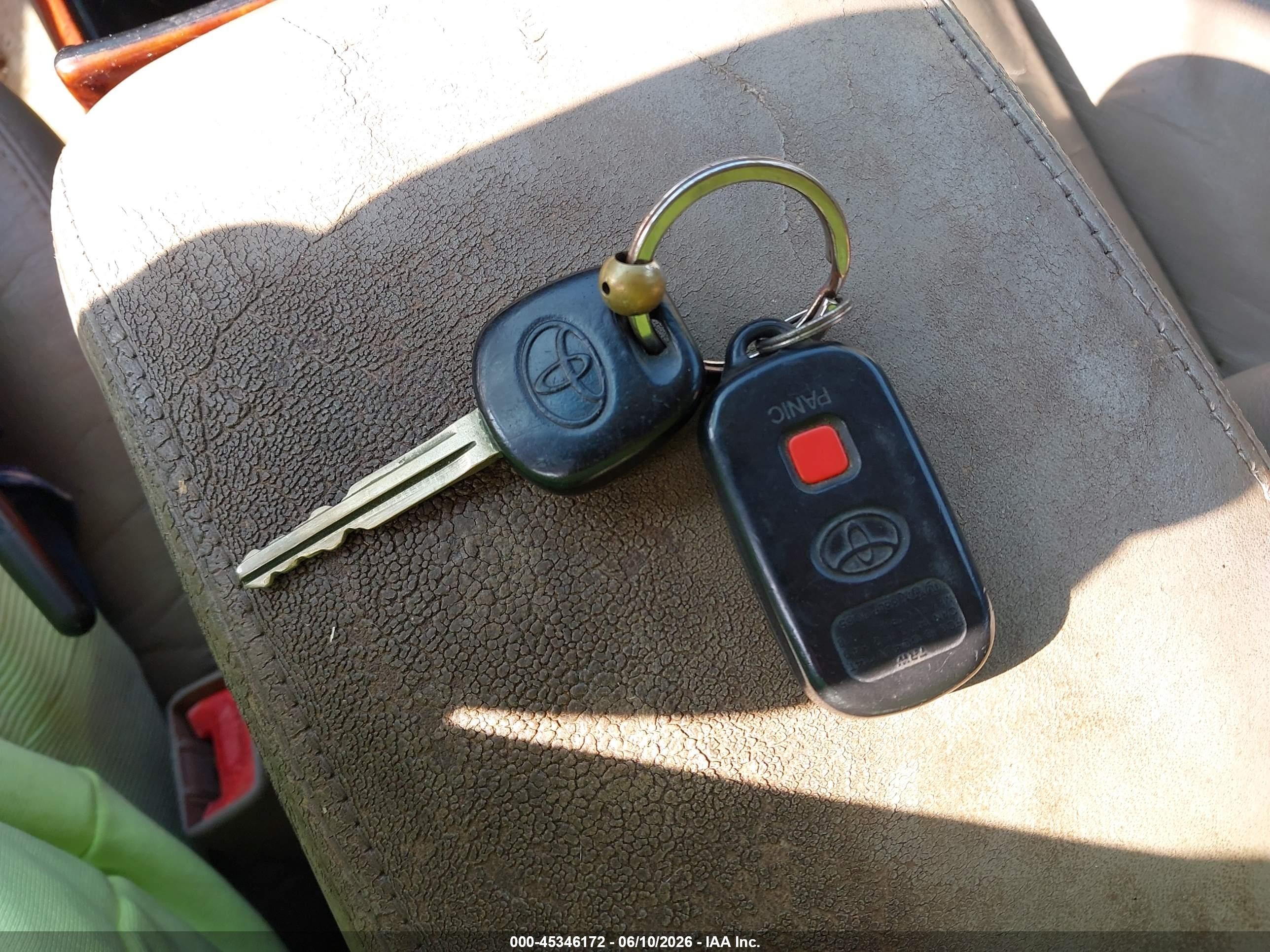 2002 Toyota Camry Xle Champagne vin: 4T1BF32KX2U034302