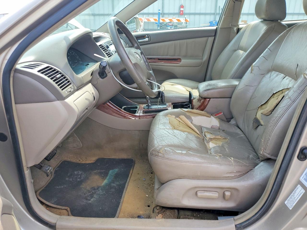 2003 Toyota Camry Xle V6 Gold vin: 4T1BF32KX3U556722