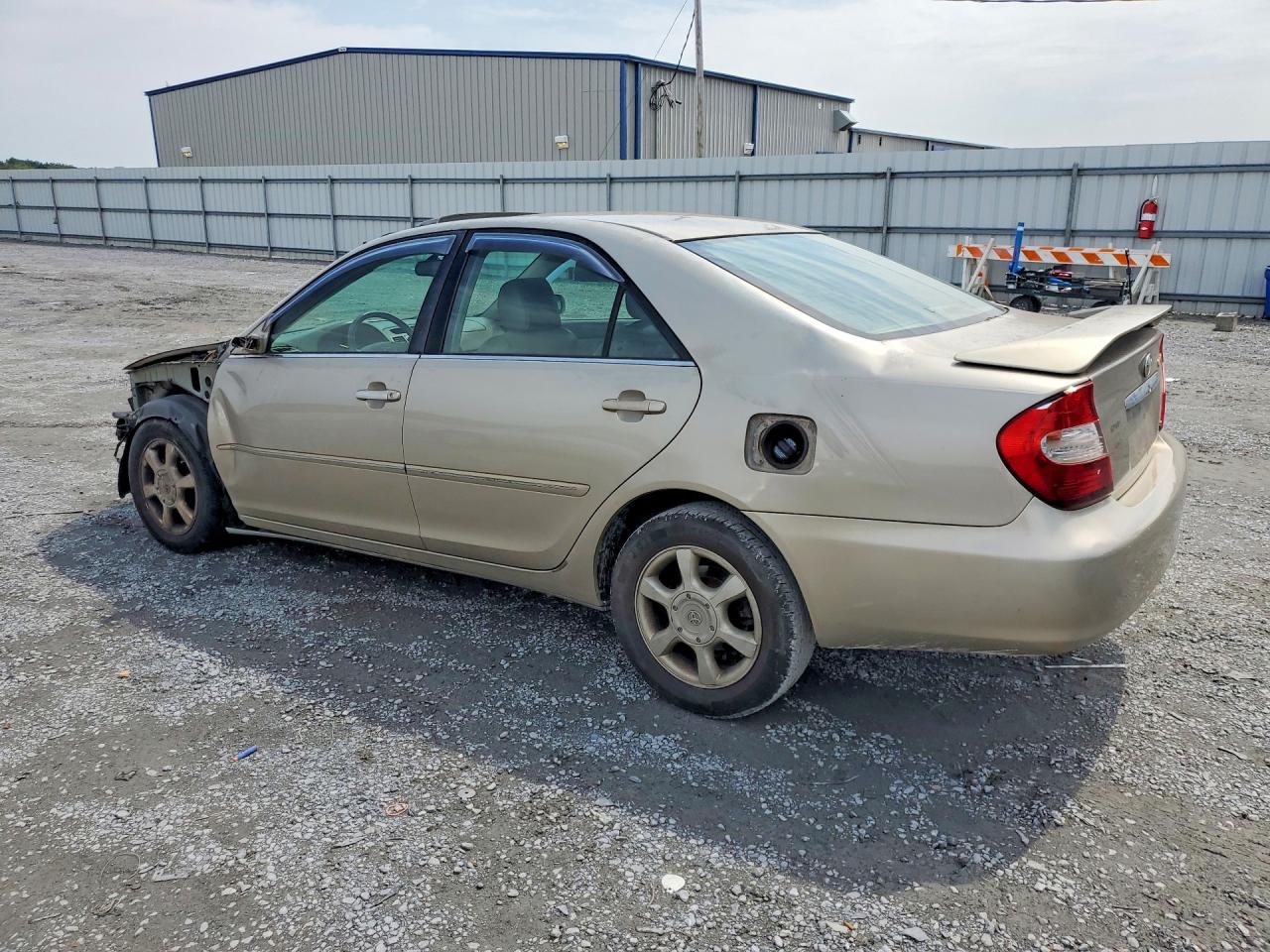 2003 Toyota Camry Xle V6 Gold vin: 4T1BF32KX3U556722