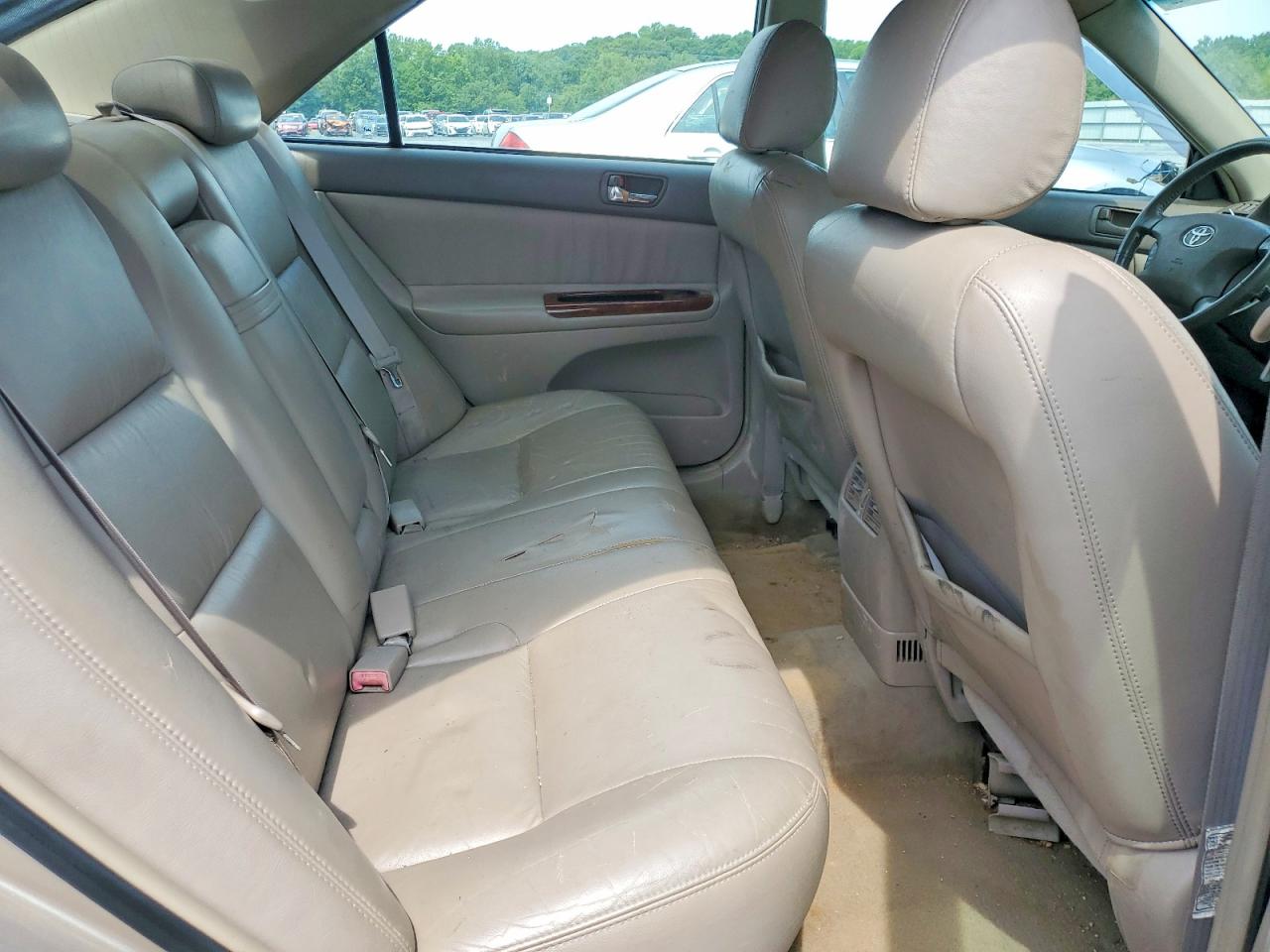 2003 Toyota Camry Xle V6 Gold vin: 4T1BF32KX3U556722