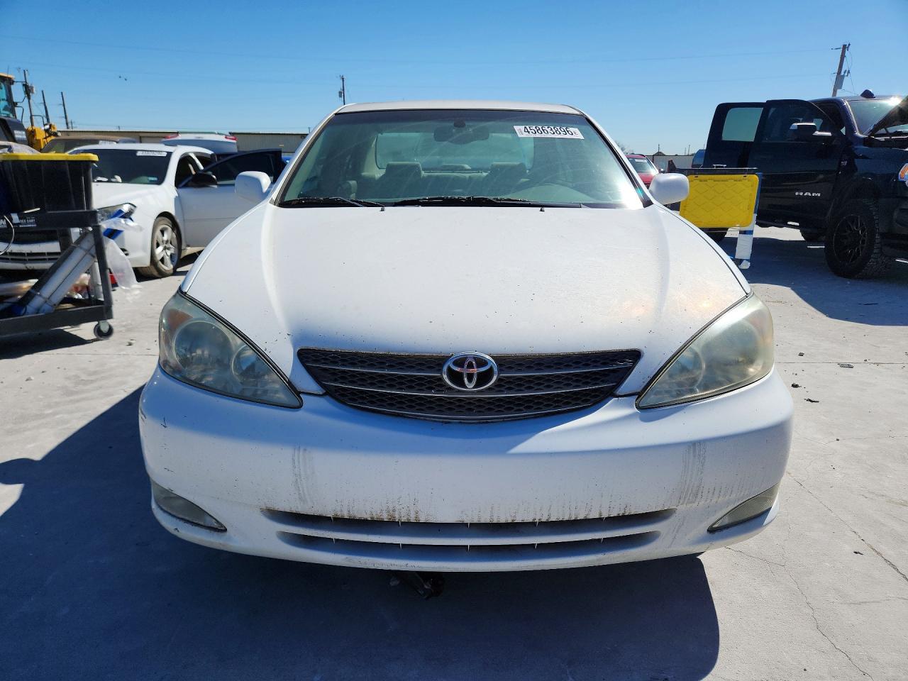 2004 Toyota Camry Xle V6 White vin: 4T1BF32KX4U070400