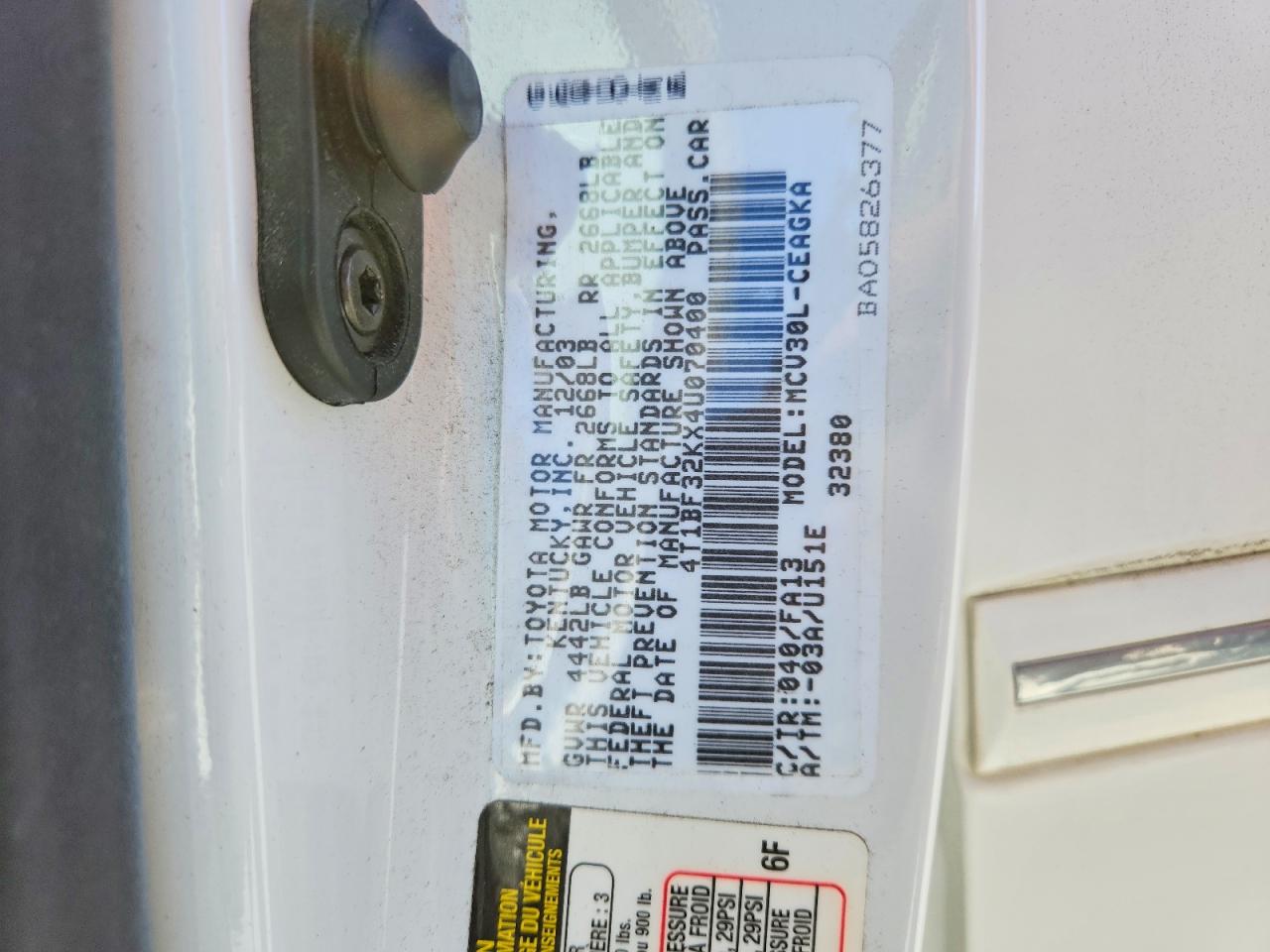 2004 Toyota Camry Xle V6 White vin: 4T1BF32KX4U070400