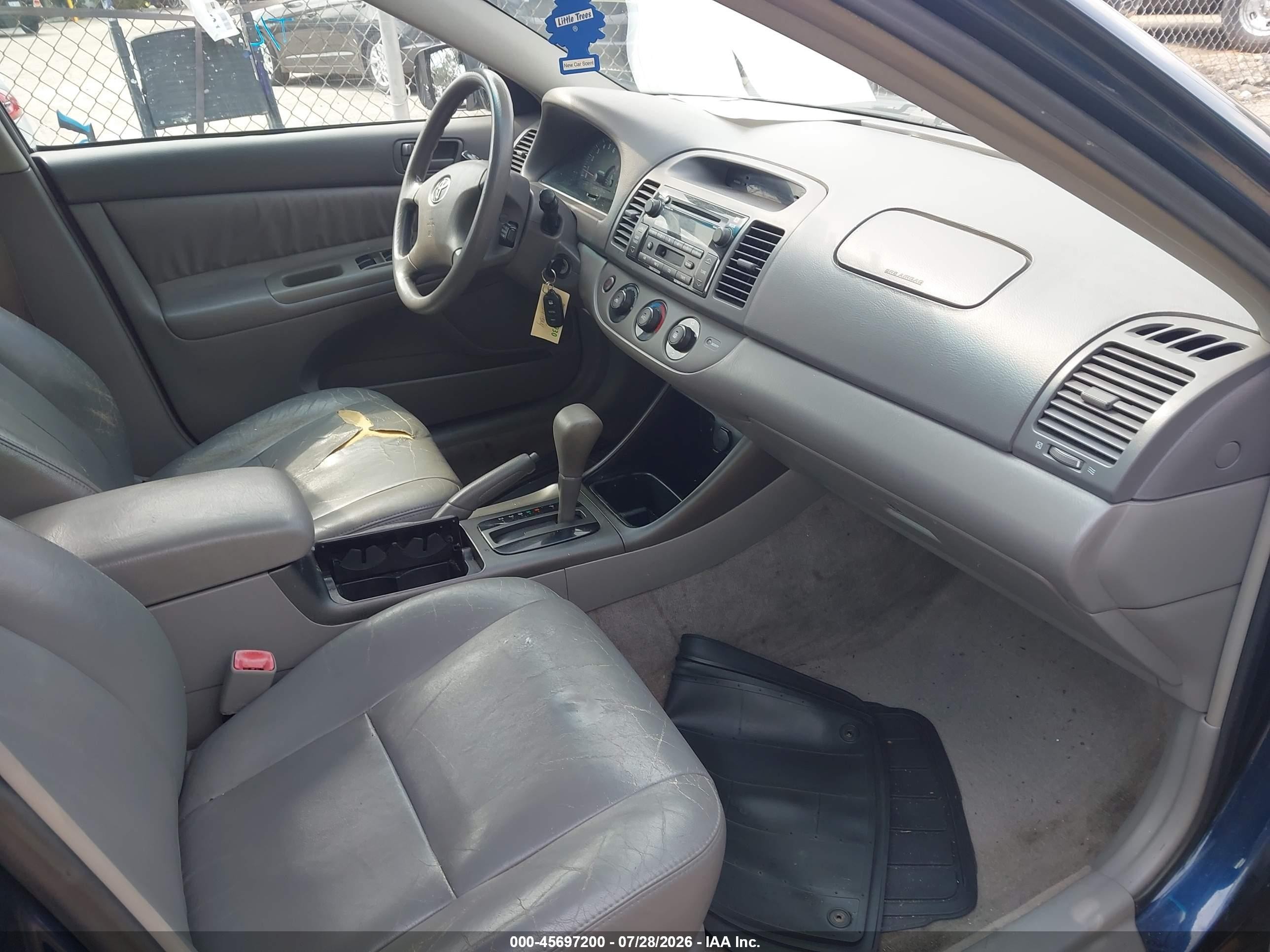 2004 Toyota Camry Le V6 Blue vin: 4T1BF32KX4U078366