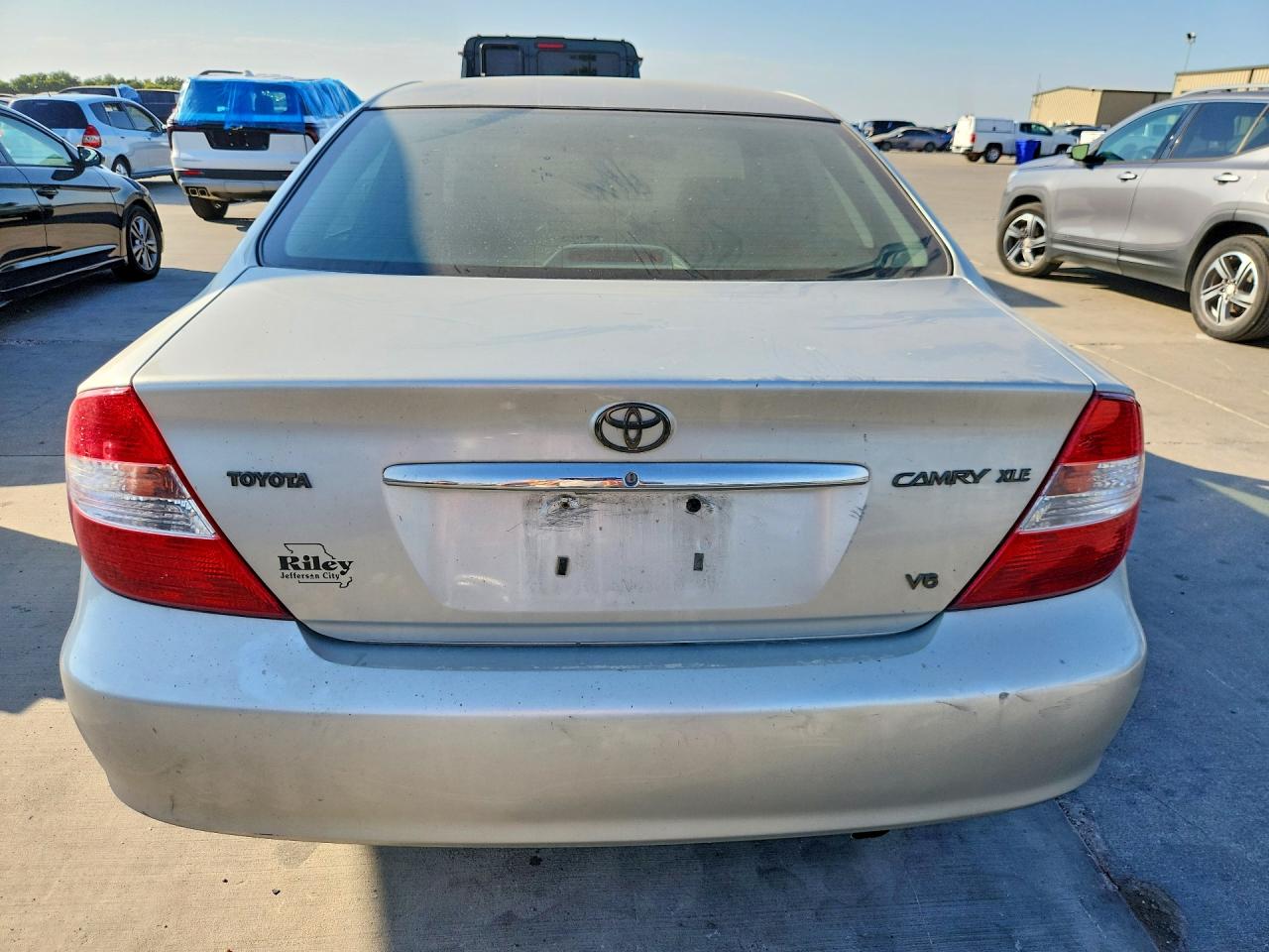 2004 Toyota Camry Xle V6 Silver vin: 4T1BF32KX4U567964