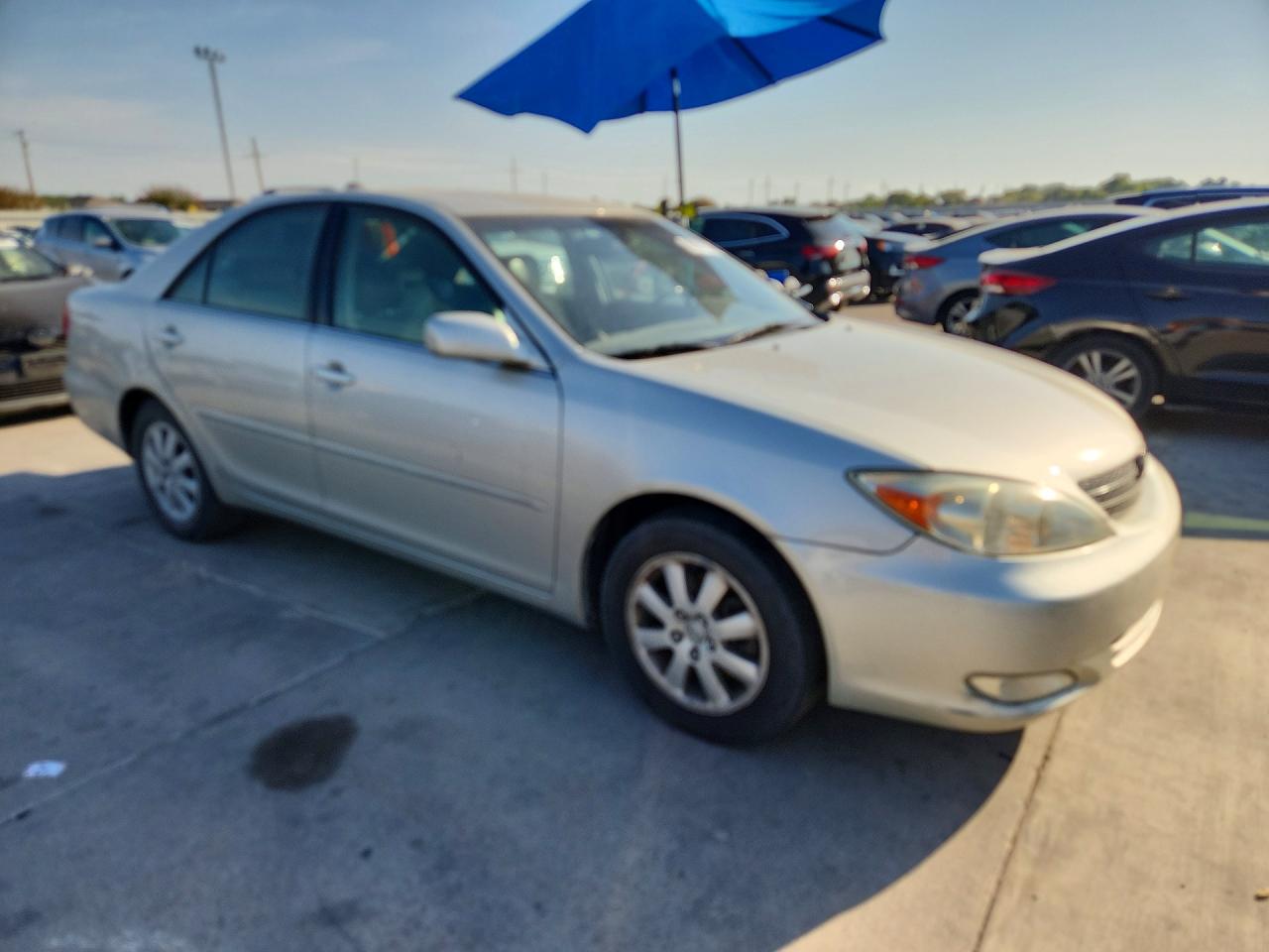 2004 Toyota Camry Xle V6 Silver vin: 4T1BF32KX4U567964