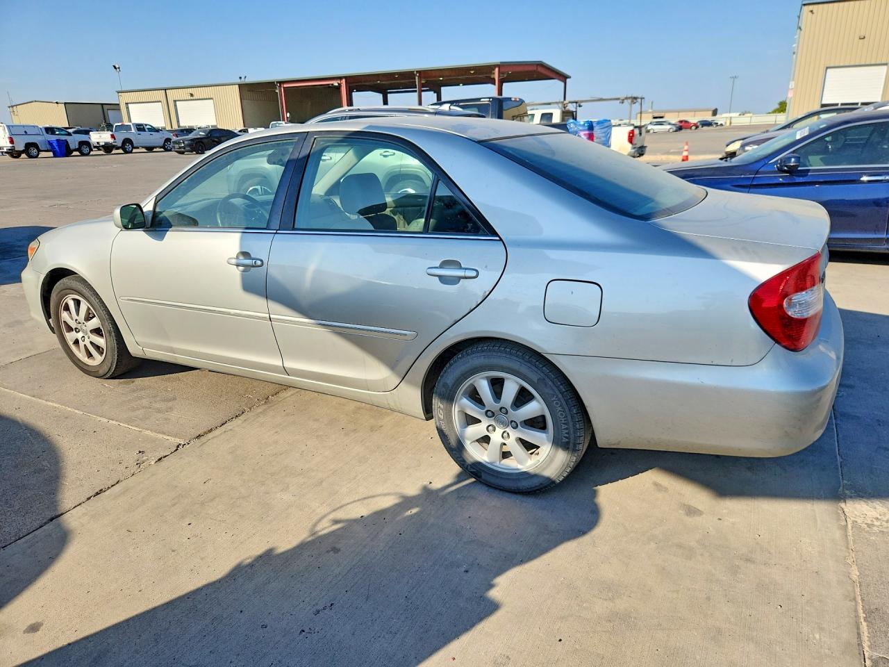 2004 Toyota Camry Xle V6 Silver vin: 4T1BF32KX4U567964