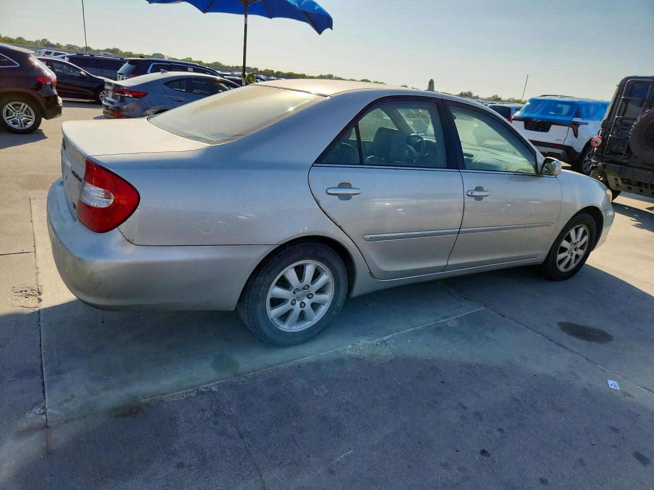 2004 Toyota Camry Xle V6 Silver vin: 4T1BF32KX4U567964