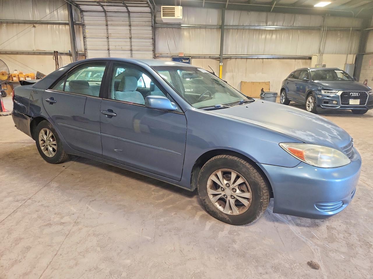 2004 Toyota Camry Le V6 Blue vin: 4T1BF32KX4U587907