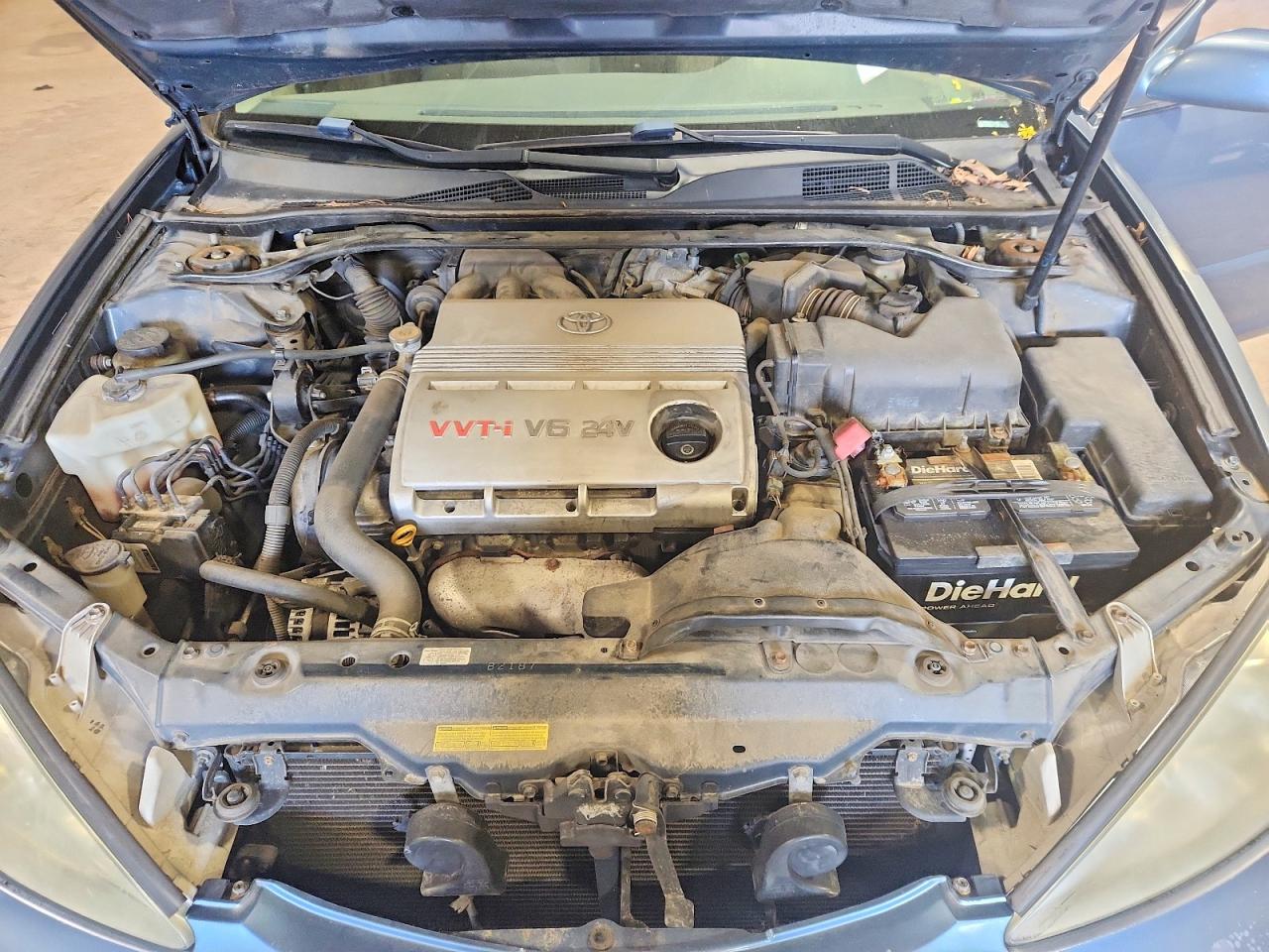 2004 Toyota Camry Le V6 Blue vin: 4T1BF32KX4U587907