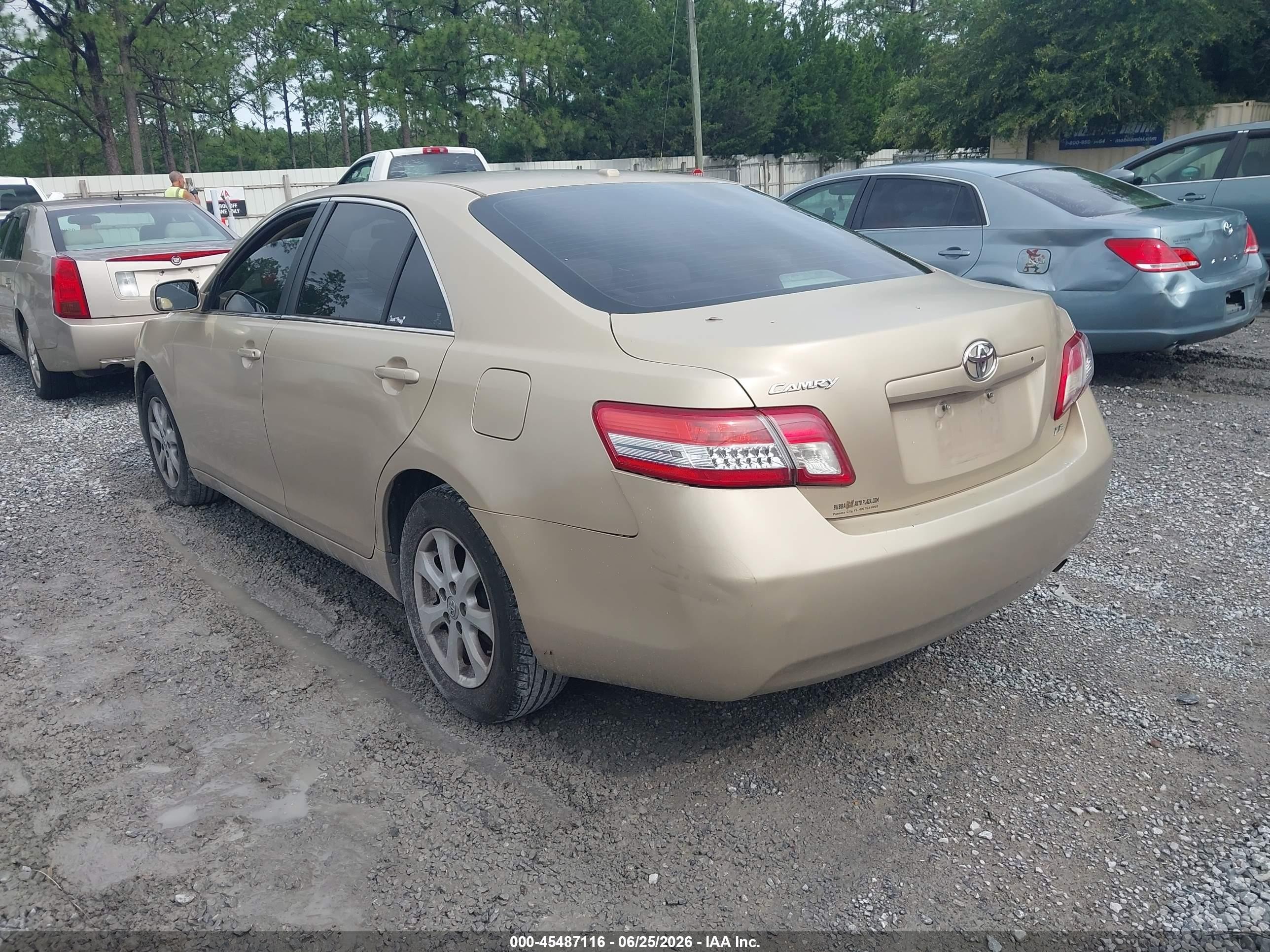 2010 Toyota Camry Le Tan vin: 4T1BF3EK0AU018863