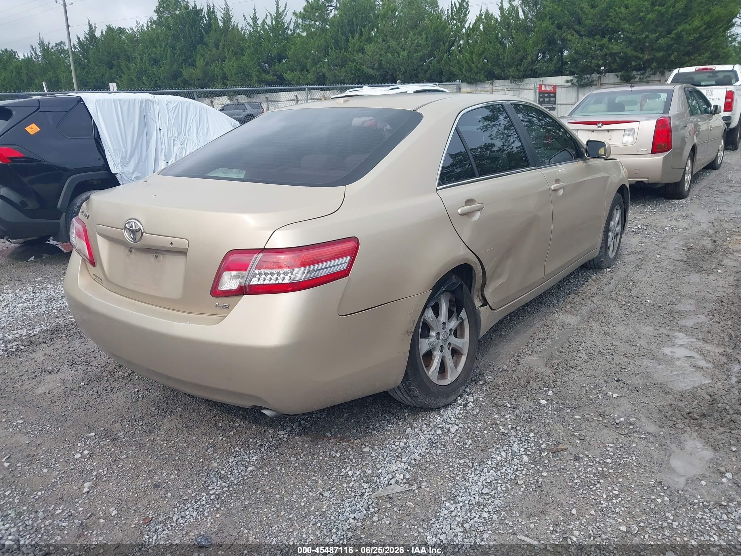 2010 Toyota Camry Le Tan vin: 4T1BF3EK0AU018863