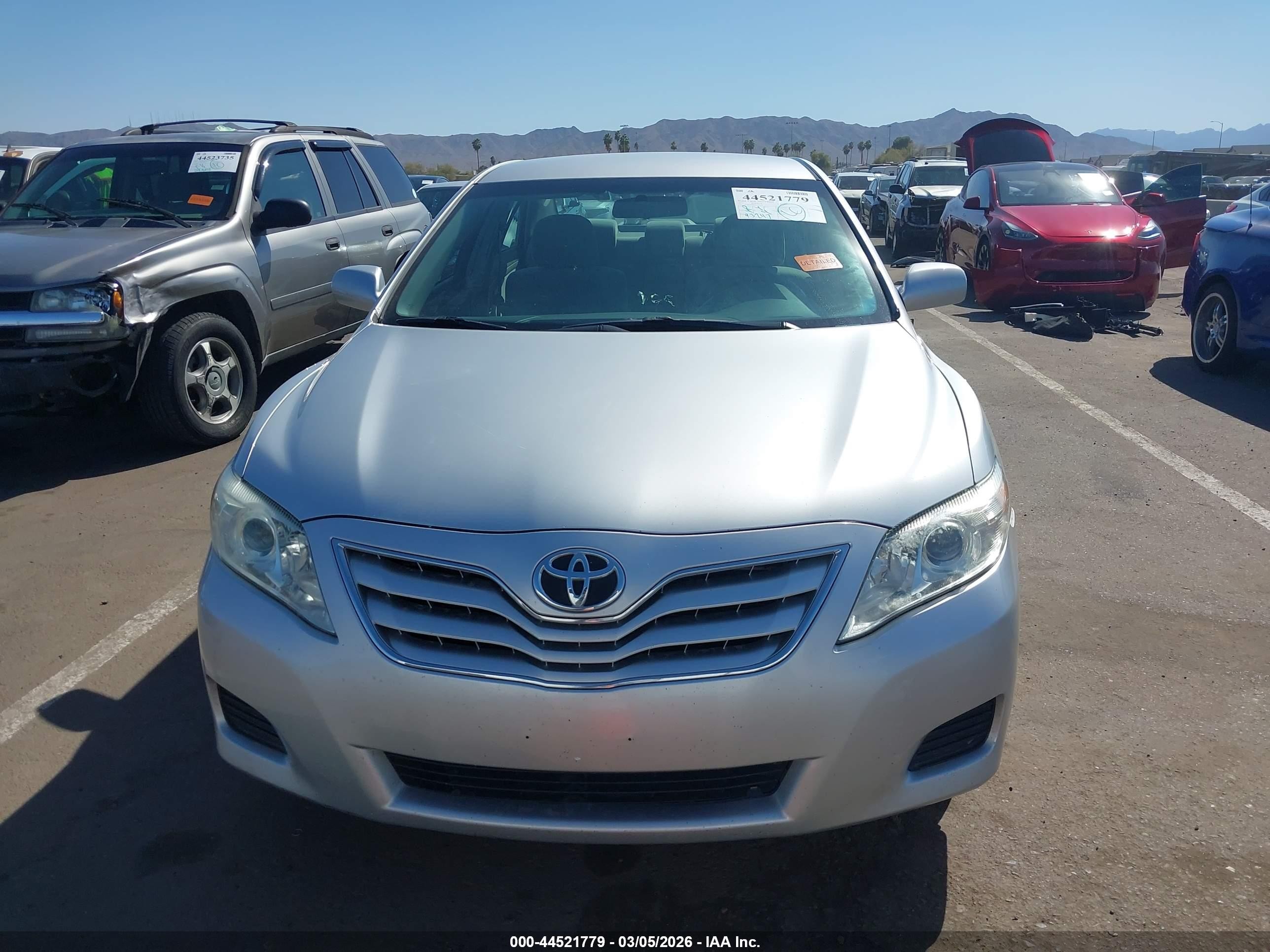 2010 Toyota Camry Le Silver vin: 4T1BF3EK0AU023500