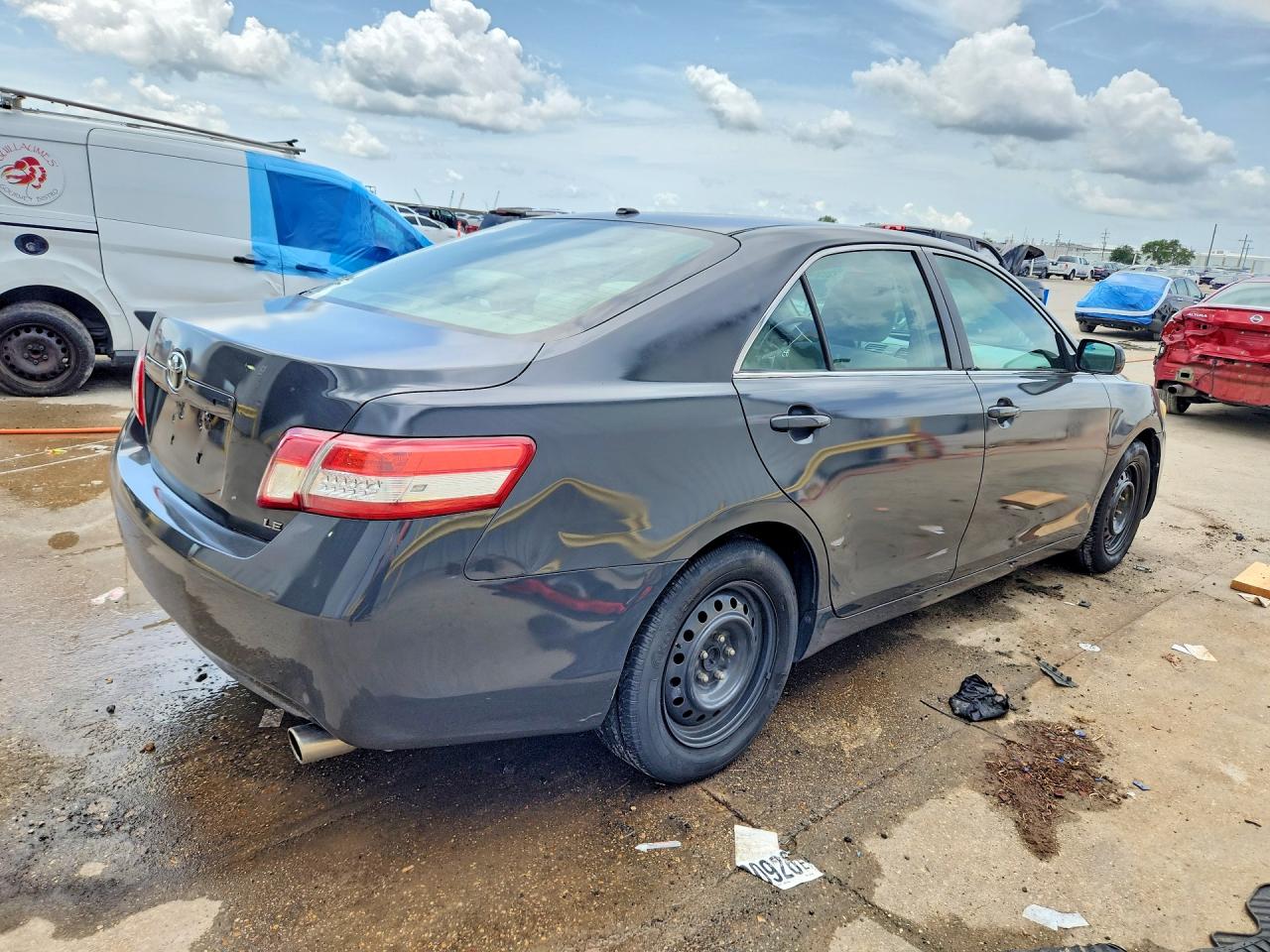2010 Toyota Camry Le Gray vin: 4T1BF3EK0AU024100