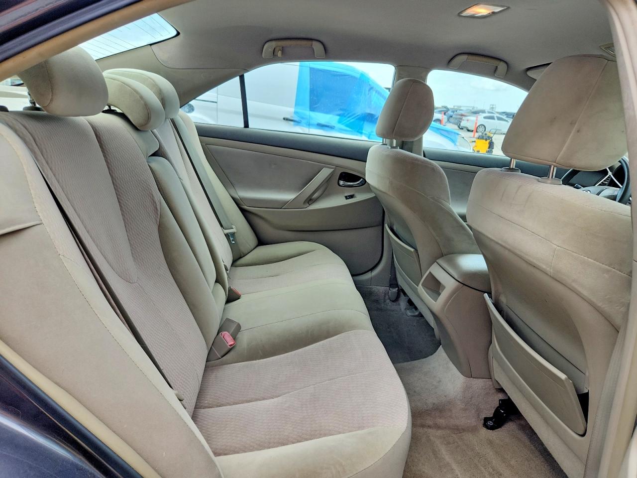2010 Toyota Camry Le Gray vin: 4T1BF3EK0AU024100