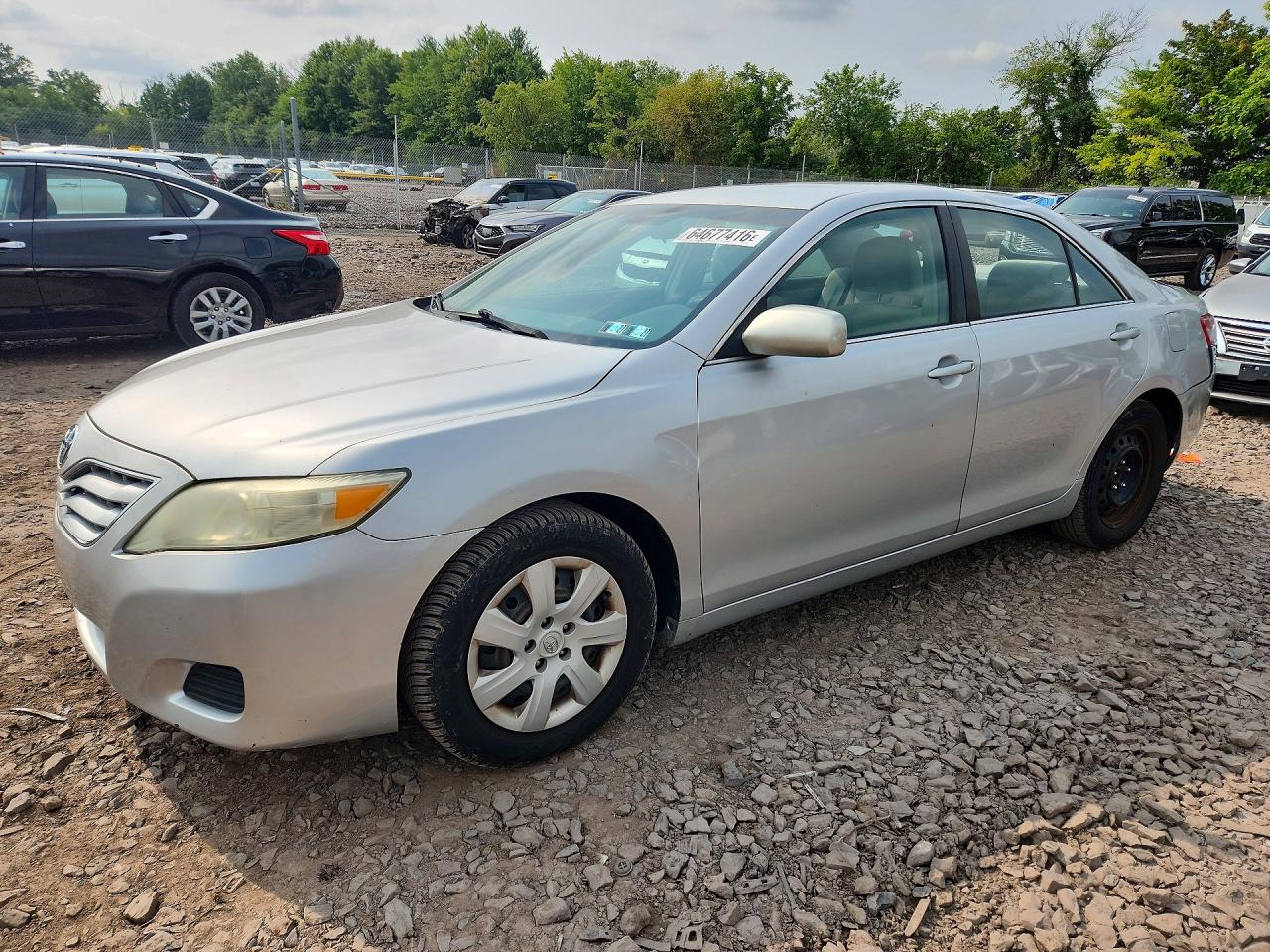 2010 Toyota Camry Le Silver vin: 4T1BF3EK0AU025697