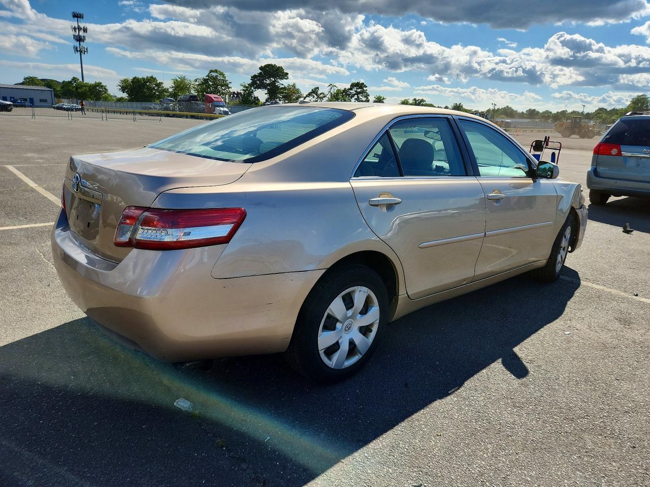 2010 Toyota Camry Le Beige vin: 4T1BF3EK0AU054486