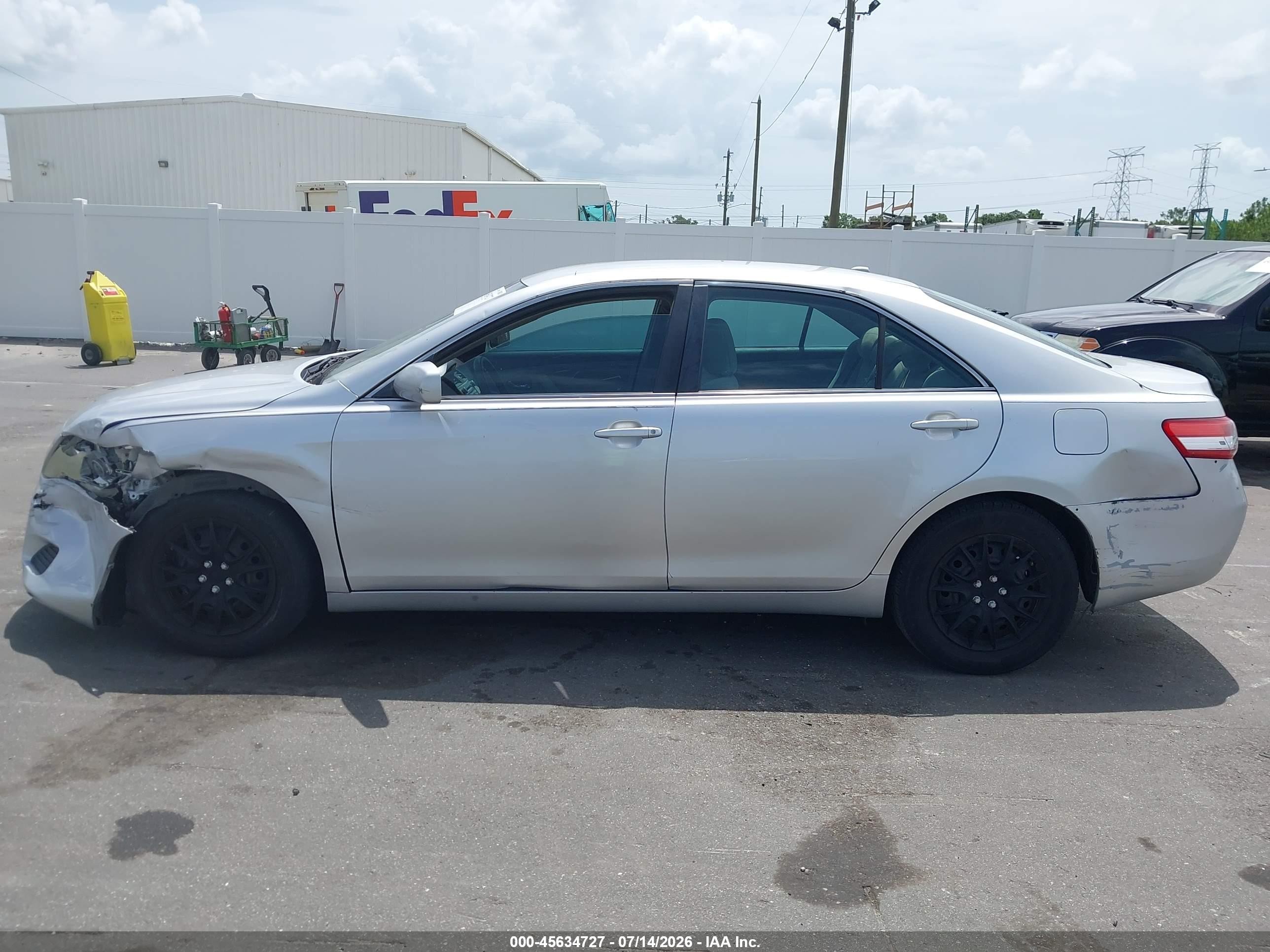 2010 Toyota Camry Le Silver vin: 4T1BF3EK0AU055346