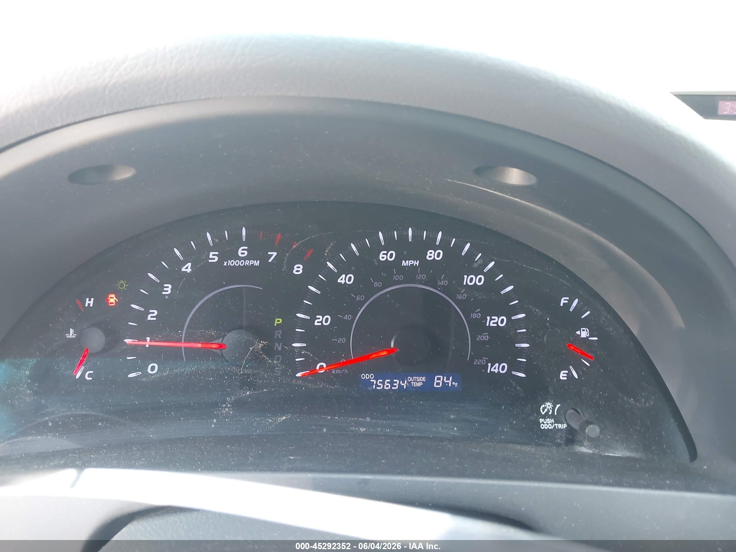 2010 Toyota Camry Le Silver vin: 4T1BF3EK0AU060935
