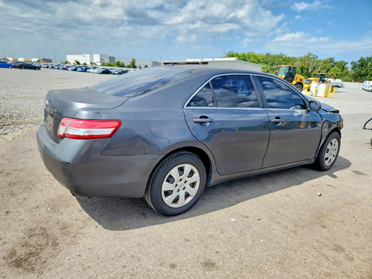 2010 Toyota Camry Le Gray vin: 4T1BF3EK0AU085964