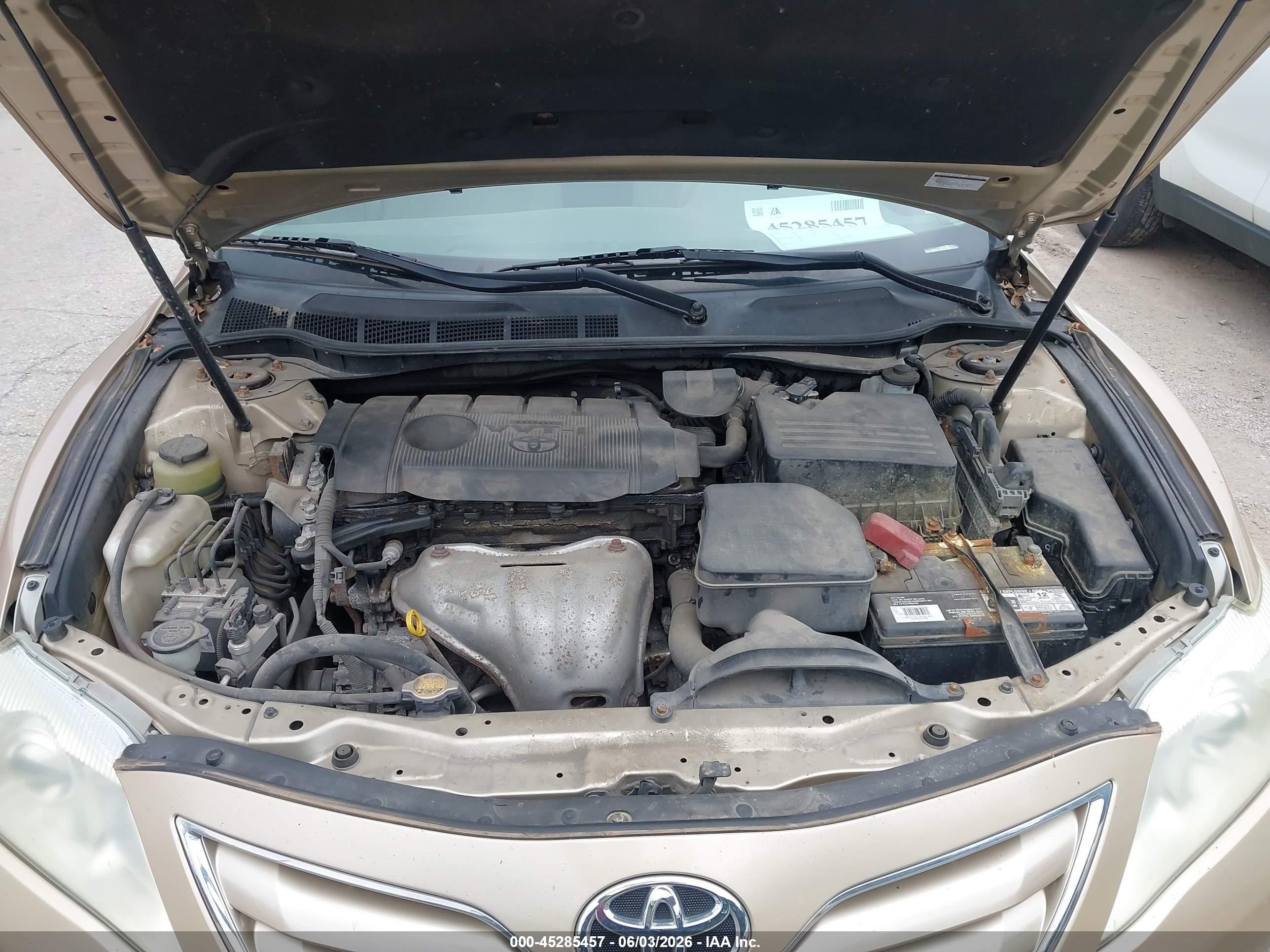 2010 Toyota Camry Le Gold vin: 4T1BF3EK0AU091344