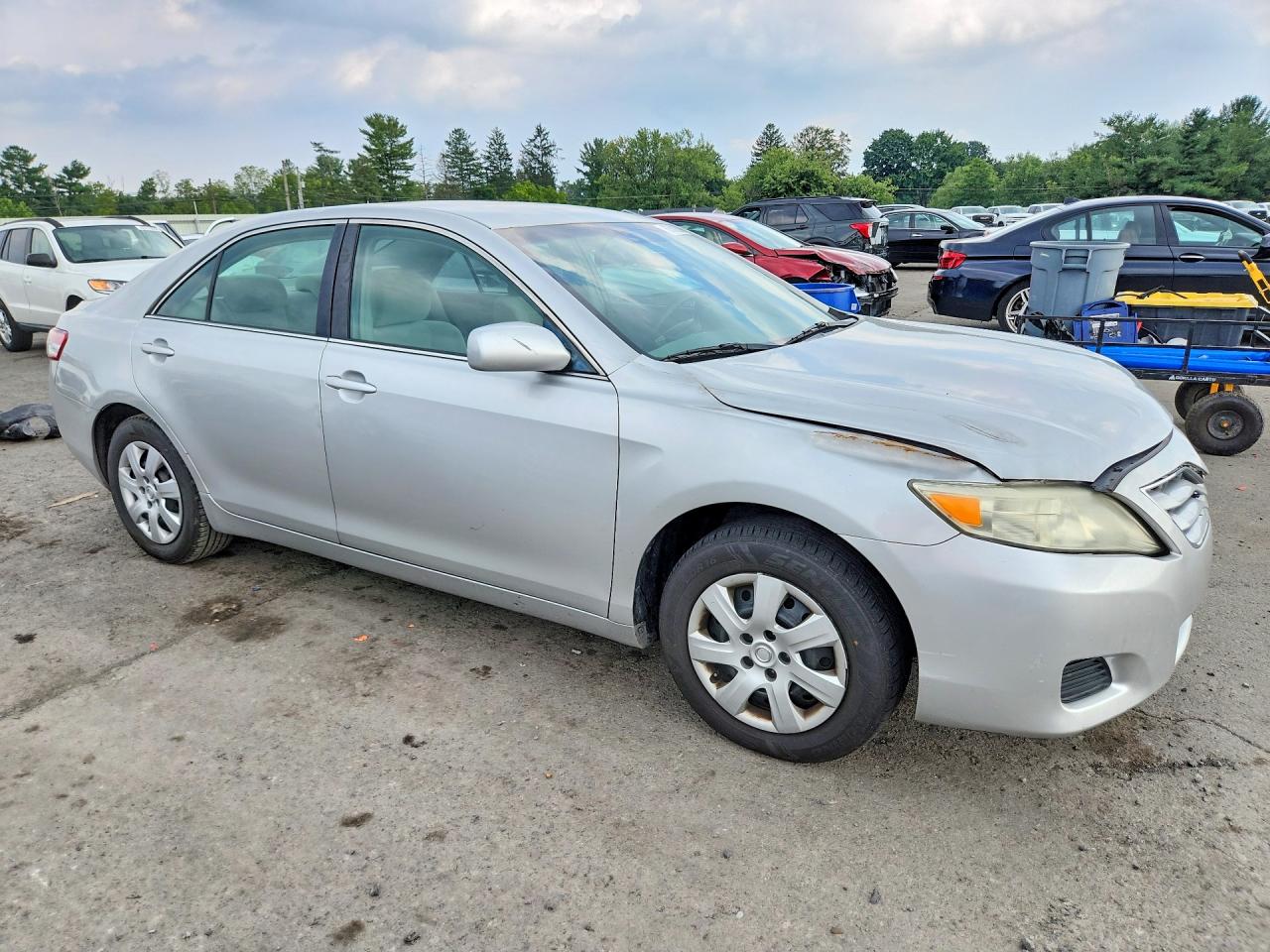 2010 Toyota Camry Le Silver vin: 4T1BF3EK0AU096964