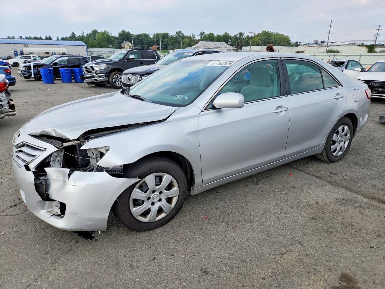 2010 Toyota Camry Le Серебряный vin: 4T1BF3EK0AU096964