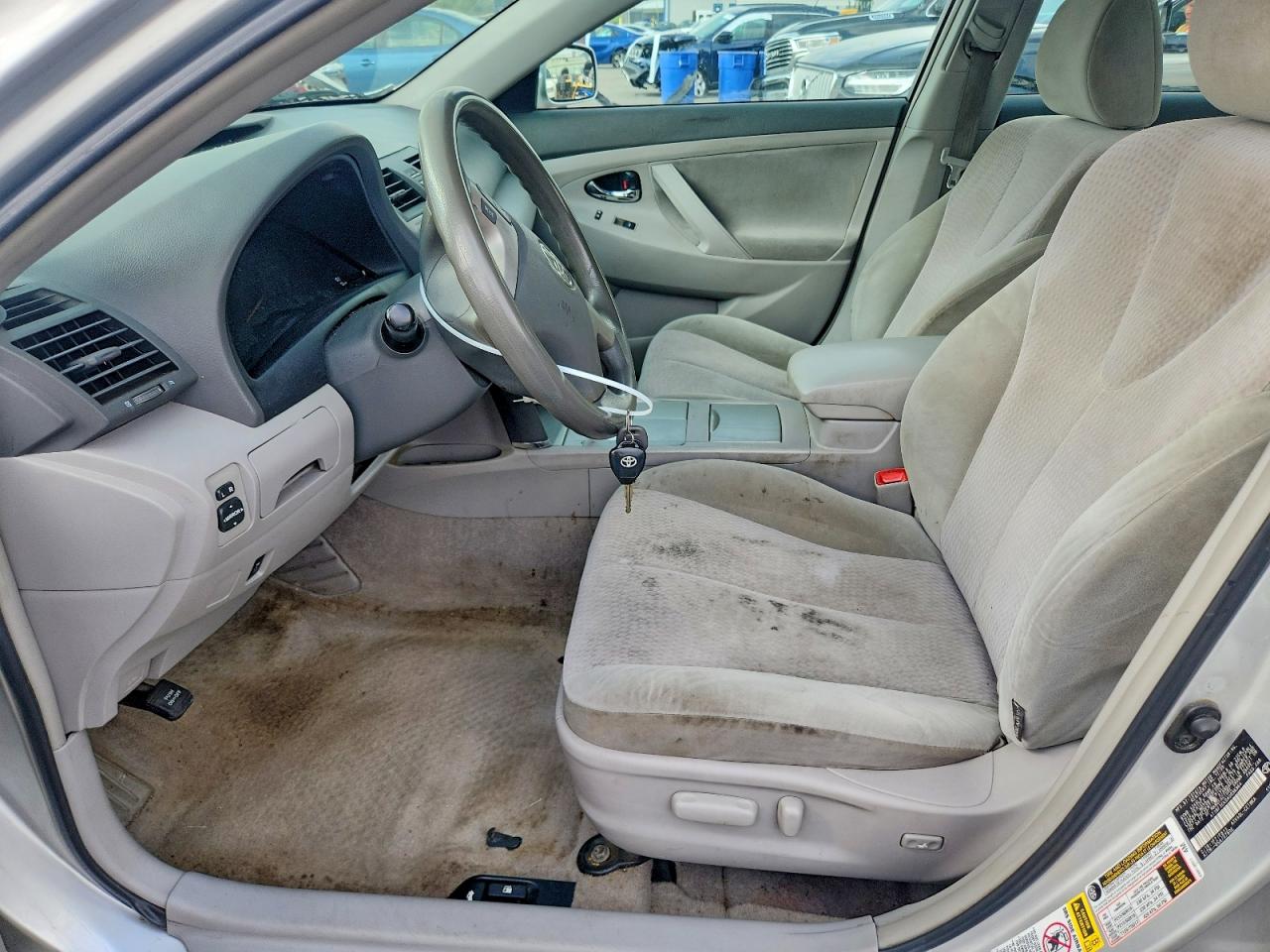 2010 Toyota Camry Le Silver vin: 4T1BF3EK0AU096964