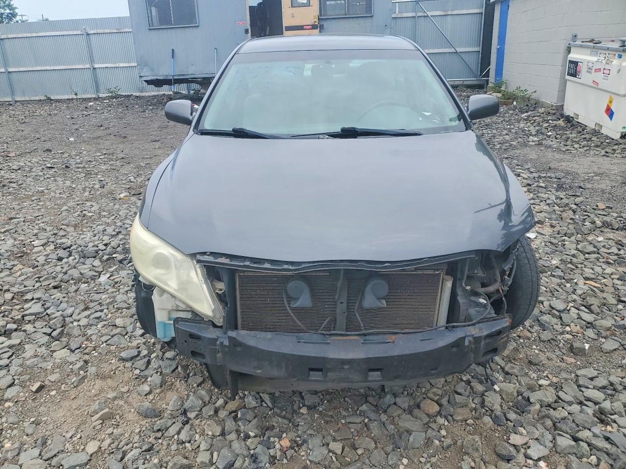 2010 Toyota Camry Le Gray vin: 4T1BF3EK0AU114895