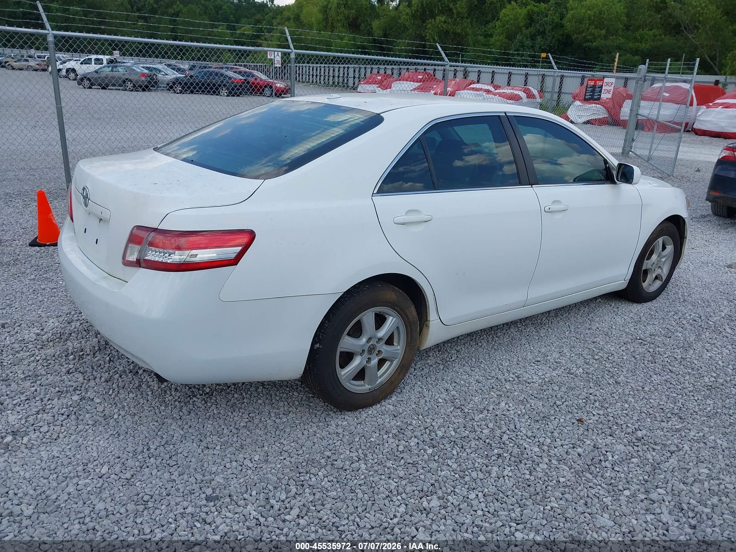2010 Toyota Camry   White vin: 4T1BF3EK0AU520255