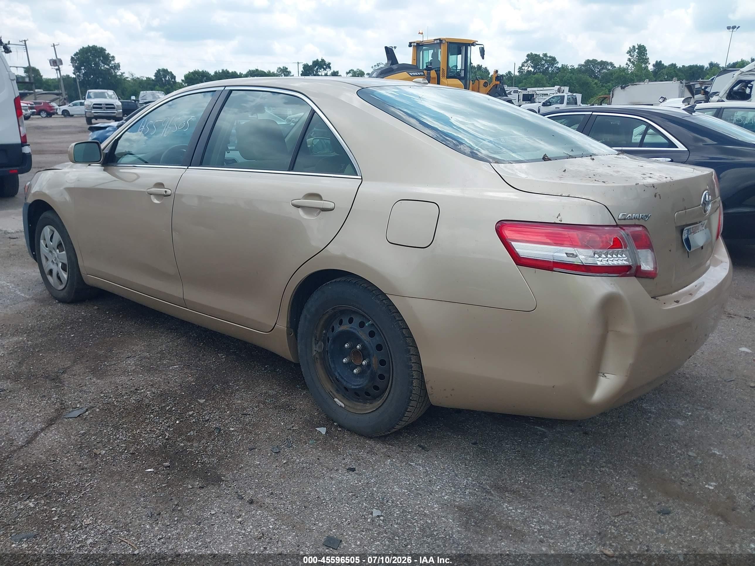 2010 Toyota Camry   Gold vin: 4T1BF3EK0AU534124