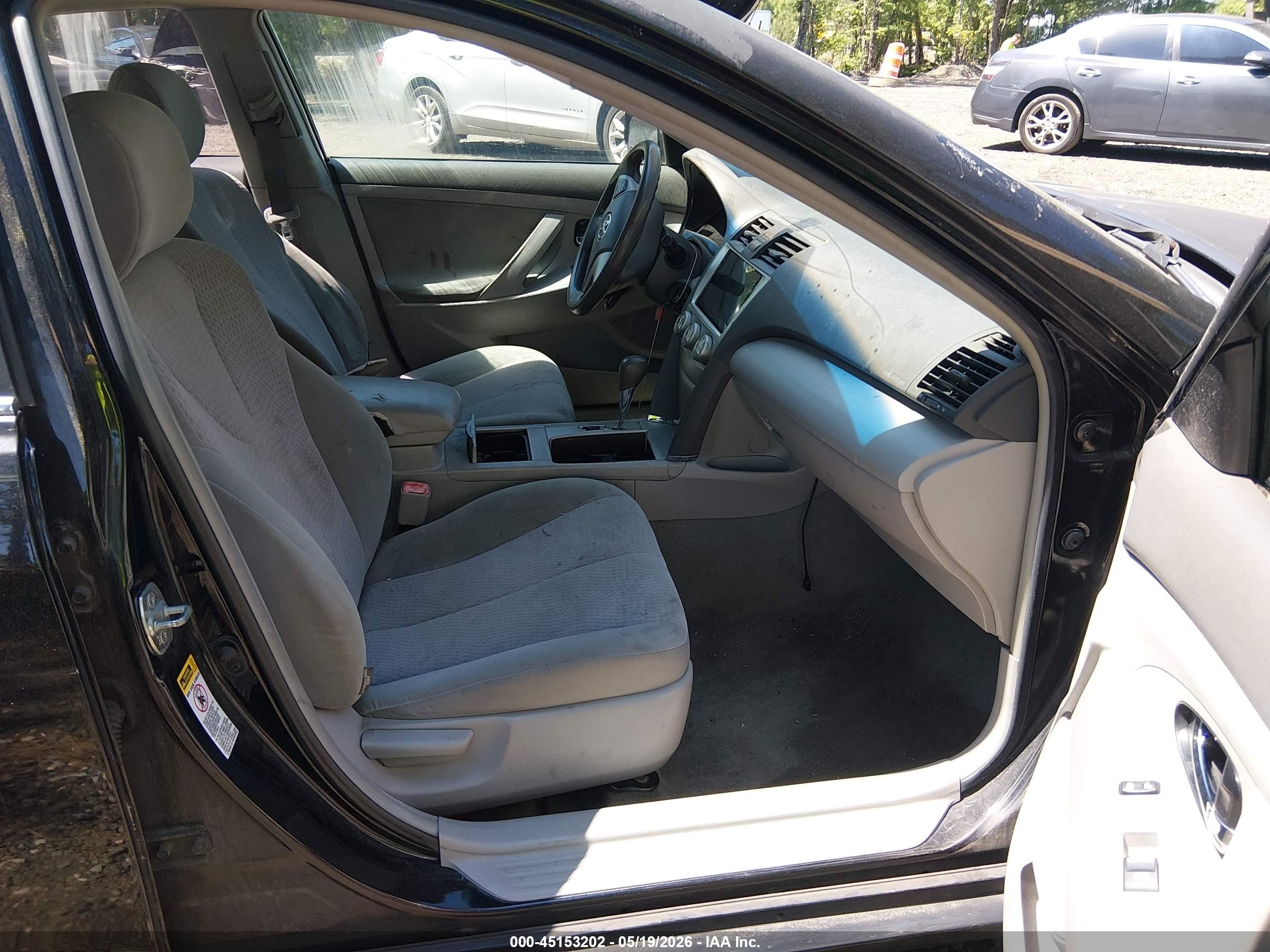 2010 Toyota Camry Le Black vin: 4T1BF3EK0AU553434