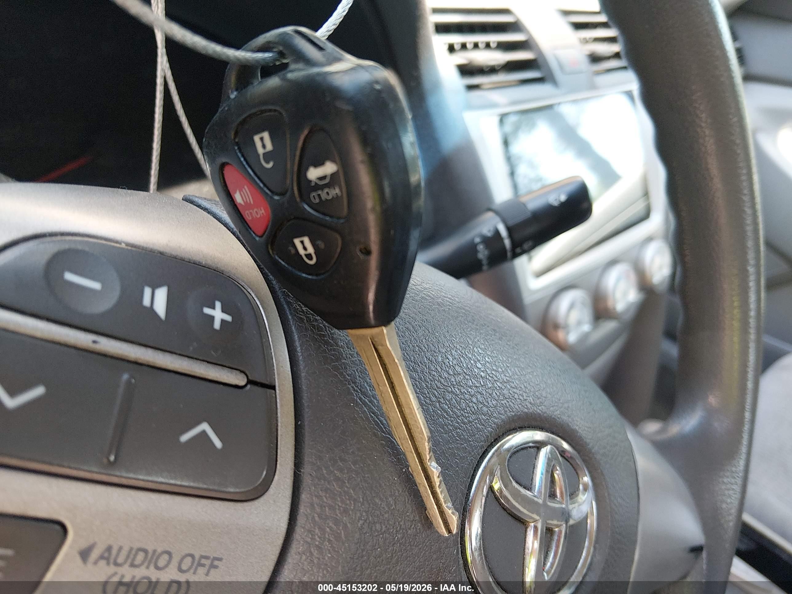 2010 Toyota Camry Le Black vin: 4T1BF3EK0AU553434